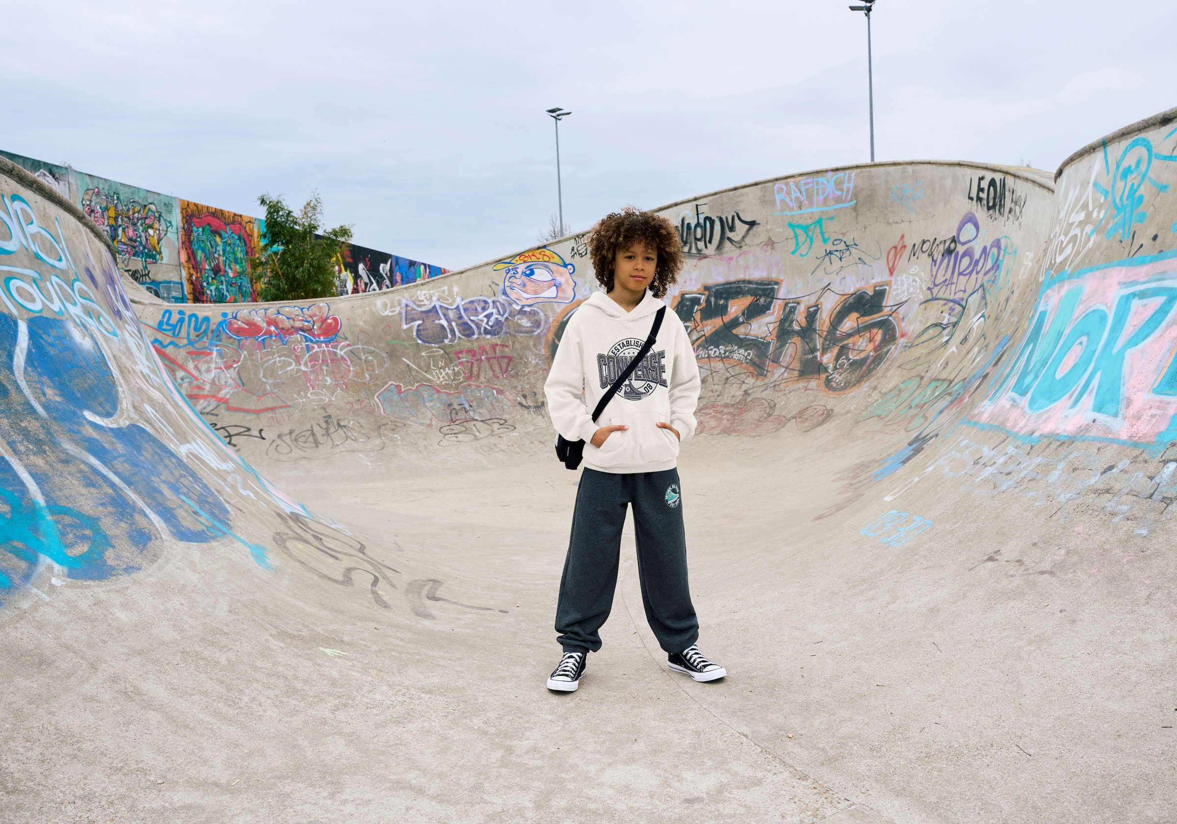 Converse Kapuzensweatshirt »CNVB HERITAGE EST CNV PO HOODY«, (1 tlg.)