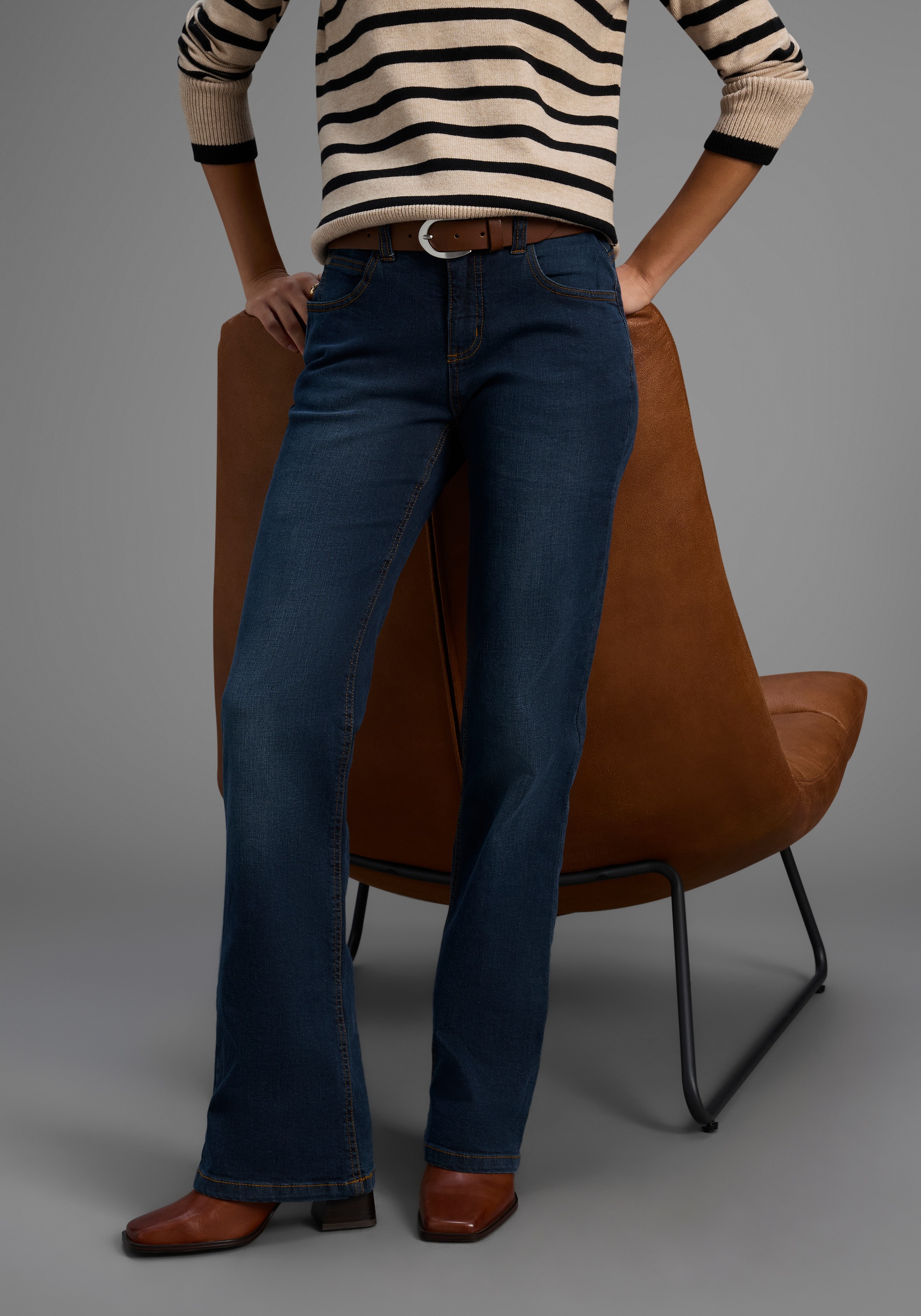 Arizona Bootcut-Jeans »Bund mit seitlichem Gummizugeinsatz« hohe Leibhöhe, Bootcut, mit Stretch, klassischer 5-Pocket-Style