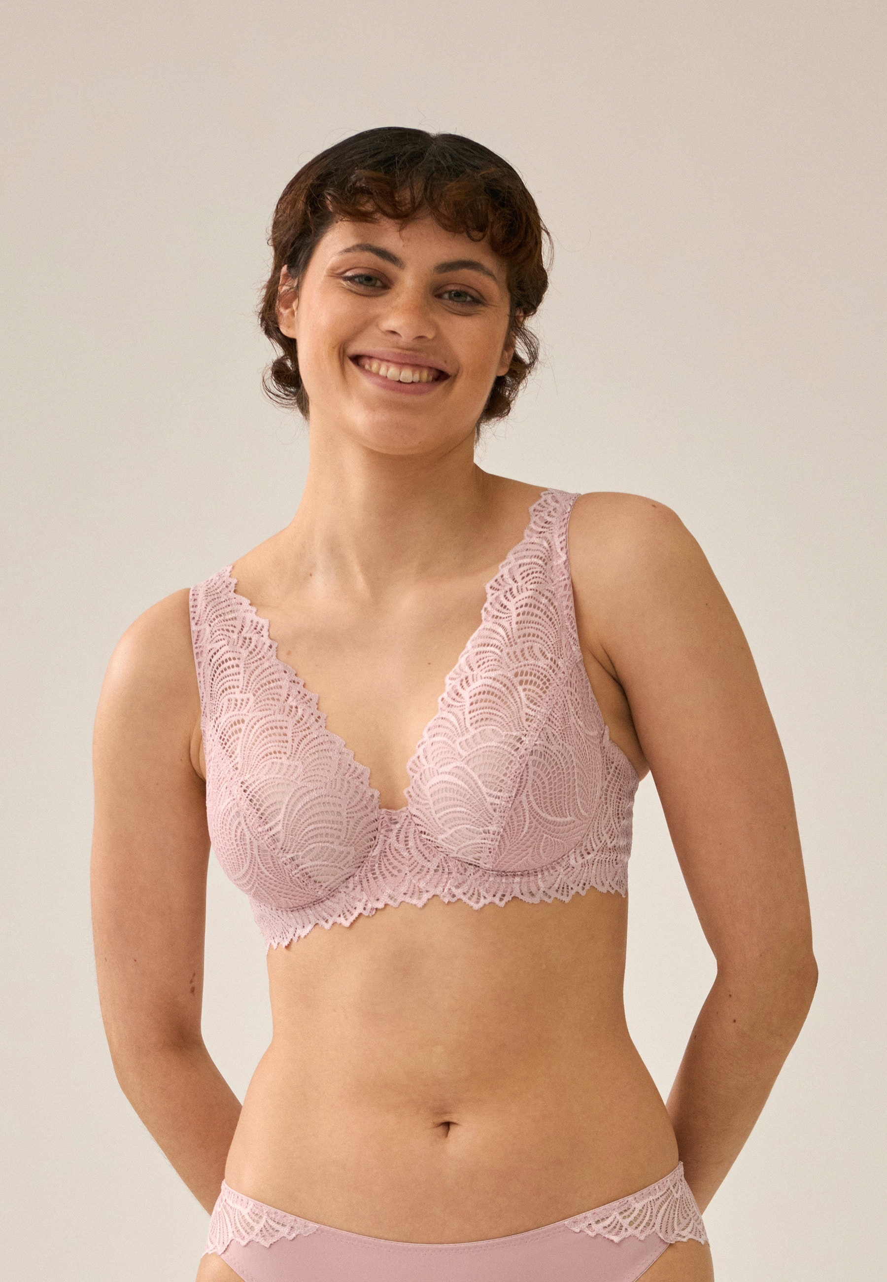 Naturana Bügel-BH »The Friday« 1 Stk. mit Bügel, mit Spitze, breite Träger, feminin, bequem