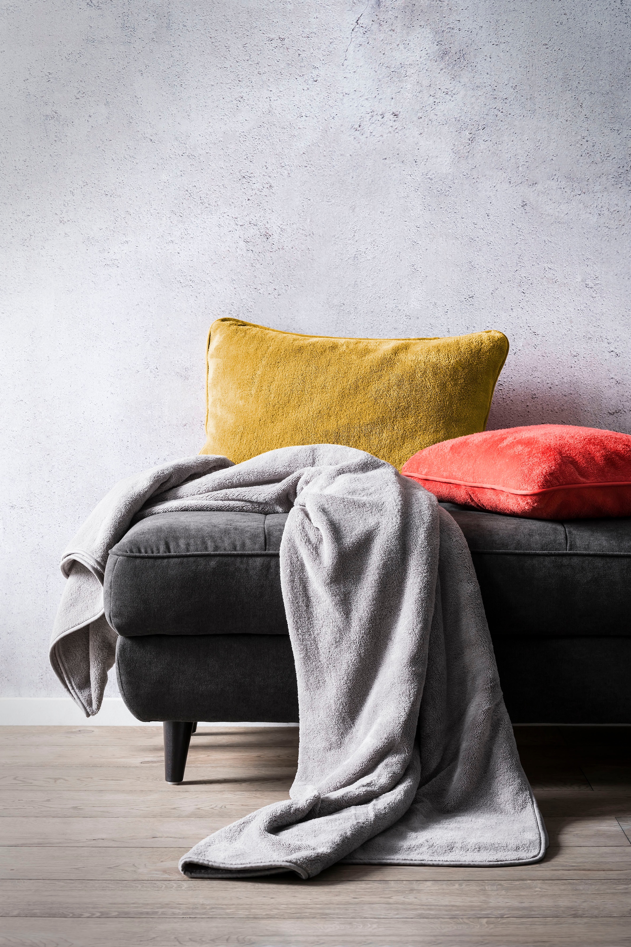 done.® Wohndecke »Softie«, Extra weiche Wohndecke aus softigem Teddy-Stoff, Kuscheldecke