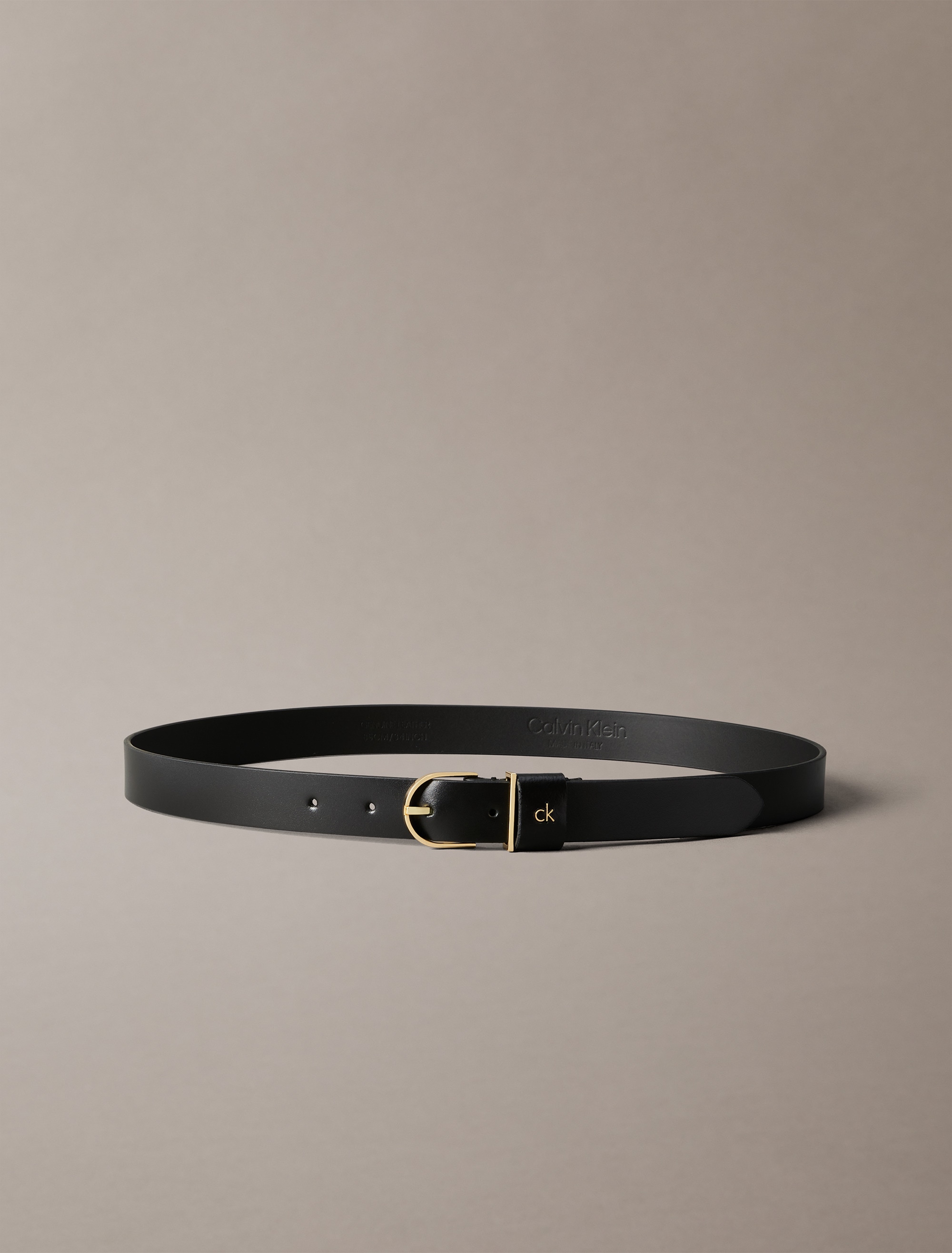 Calvin Klein Ledergürtel »CK METAL LOOP ROUND BUCKLE 25MM«, Grössenverstellbar