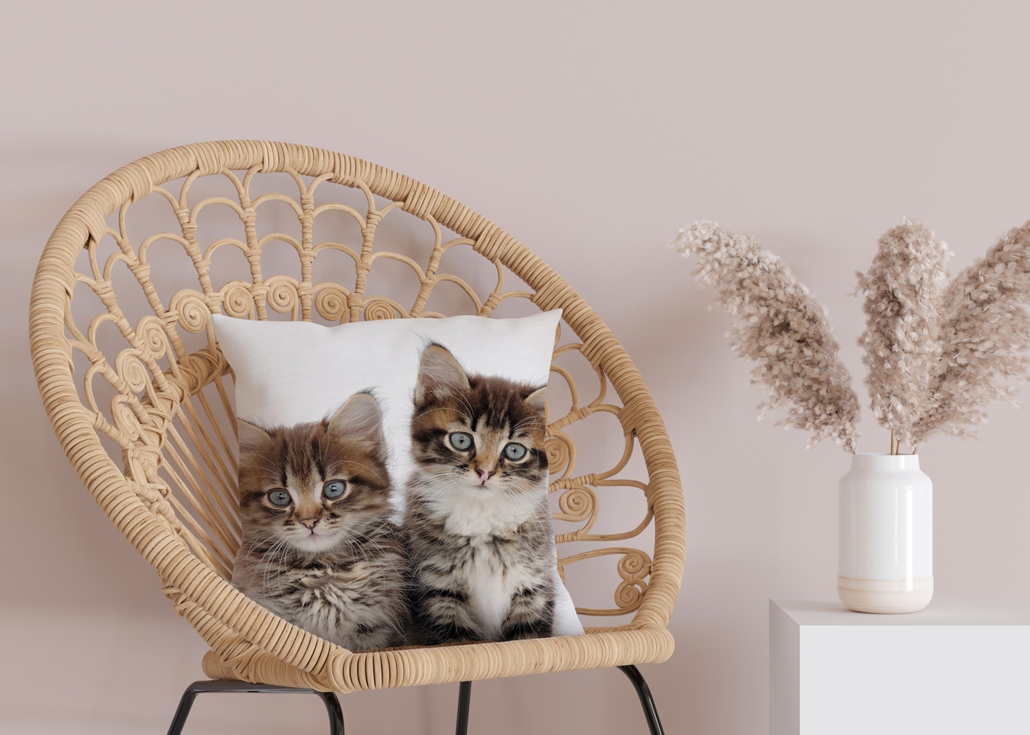 queence Dekokissen »Patrick«, Kissenhülle,Katzen,Tiermotiv,Niedlich,Verspielt,Haustiere,Dekorativ