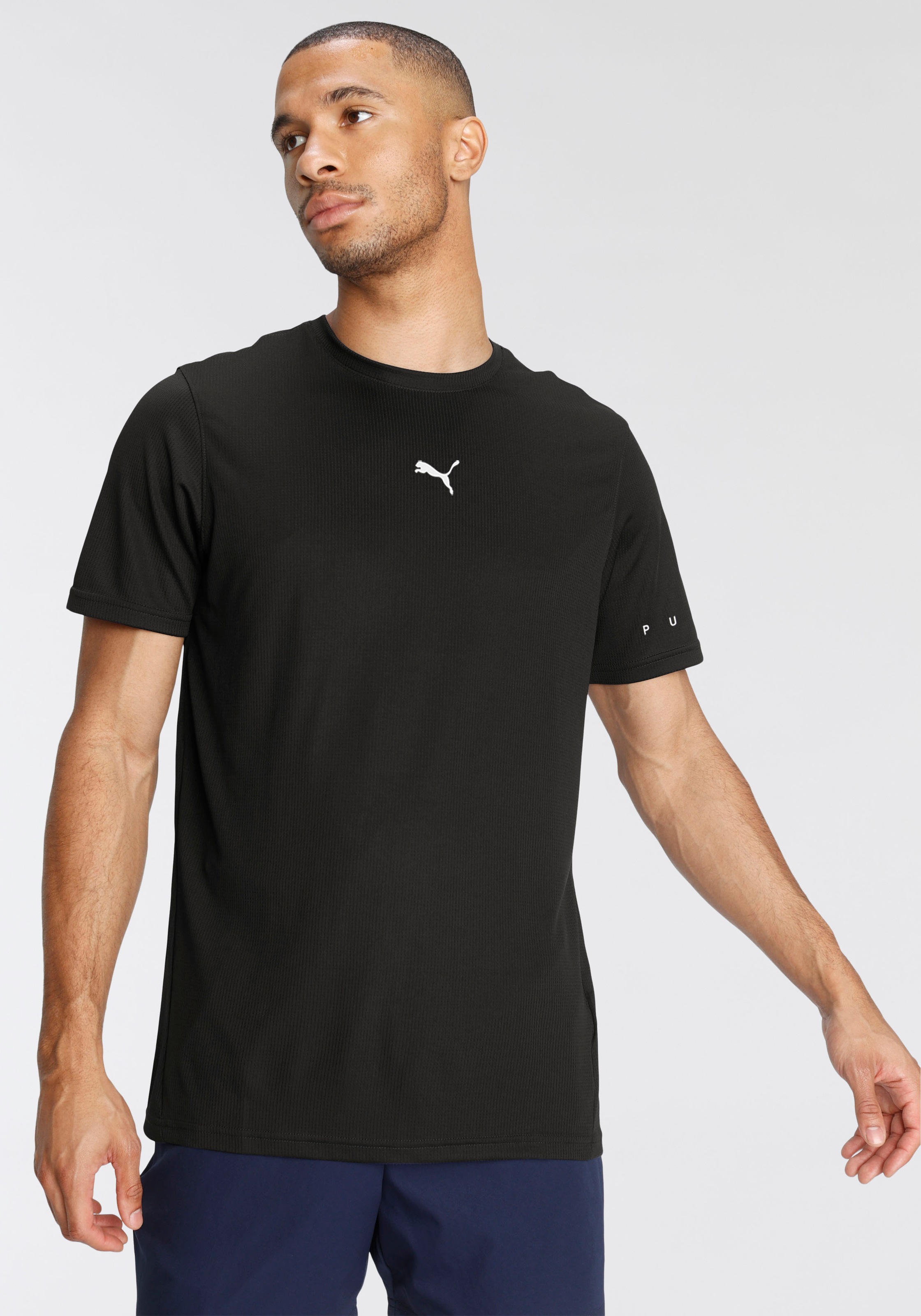 PUMA Trainingsshirt »M CLOUDSPUN SOFT TEE« regular fit, atmungsaktiv, schnell trocknend, ohne Kapuze