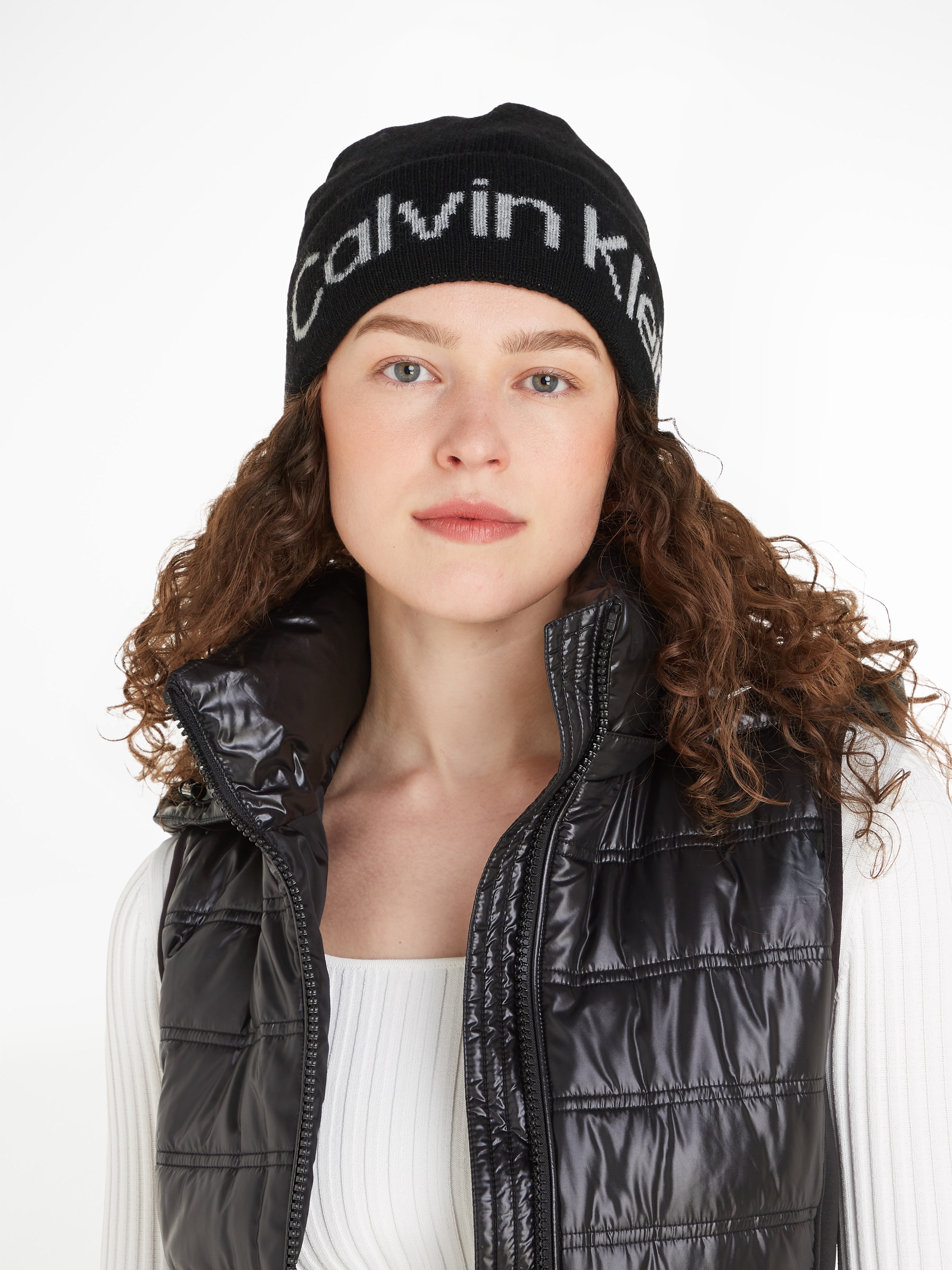Calvin Klein Beanie »LOGO REVERSO Logoschriftzug BEANIE«, Jelmoli-Versand | mit TONAL shoppen online
