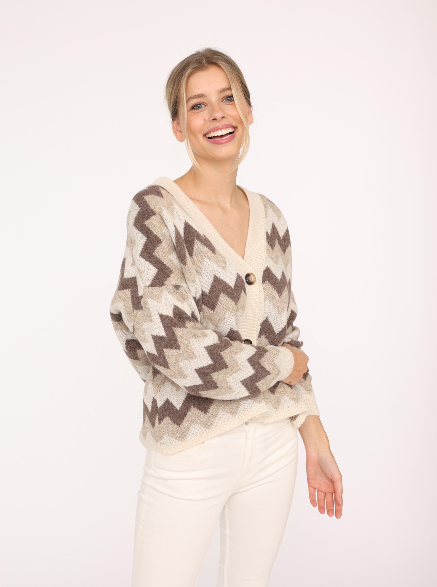 Zwillingsherz Strickjacke »"Buntes ZickZack"« Langarm, Zick-Zack-Muster, Knopfleiste, tiefer V-Ausschnitt