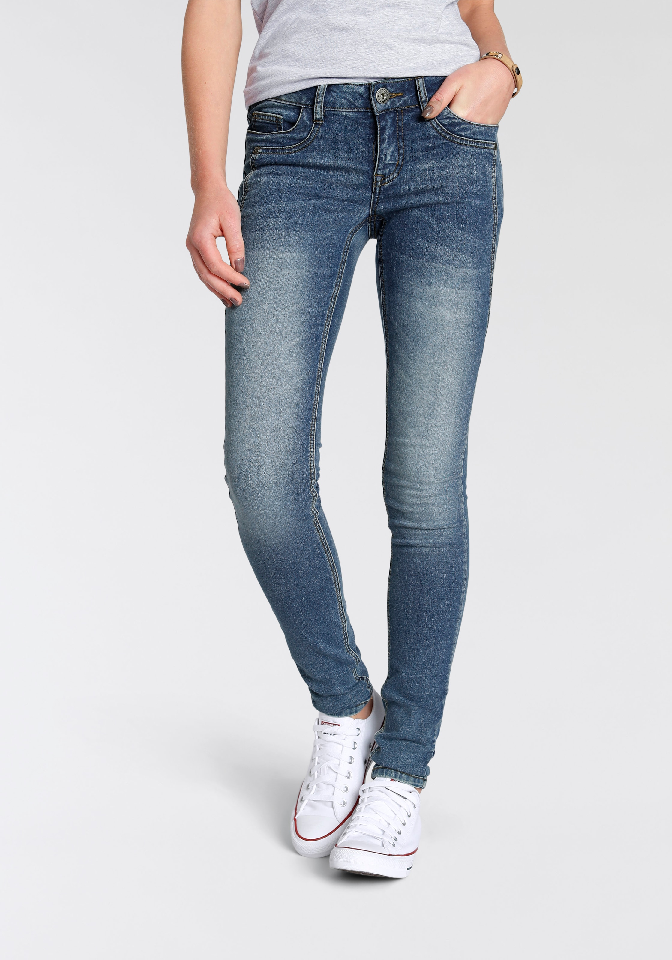 Arizona Skinny-fit-Jeans »mit Keileinsätzen« extra-enger Beinschnitt, niedrige Leibhöhe