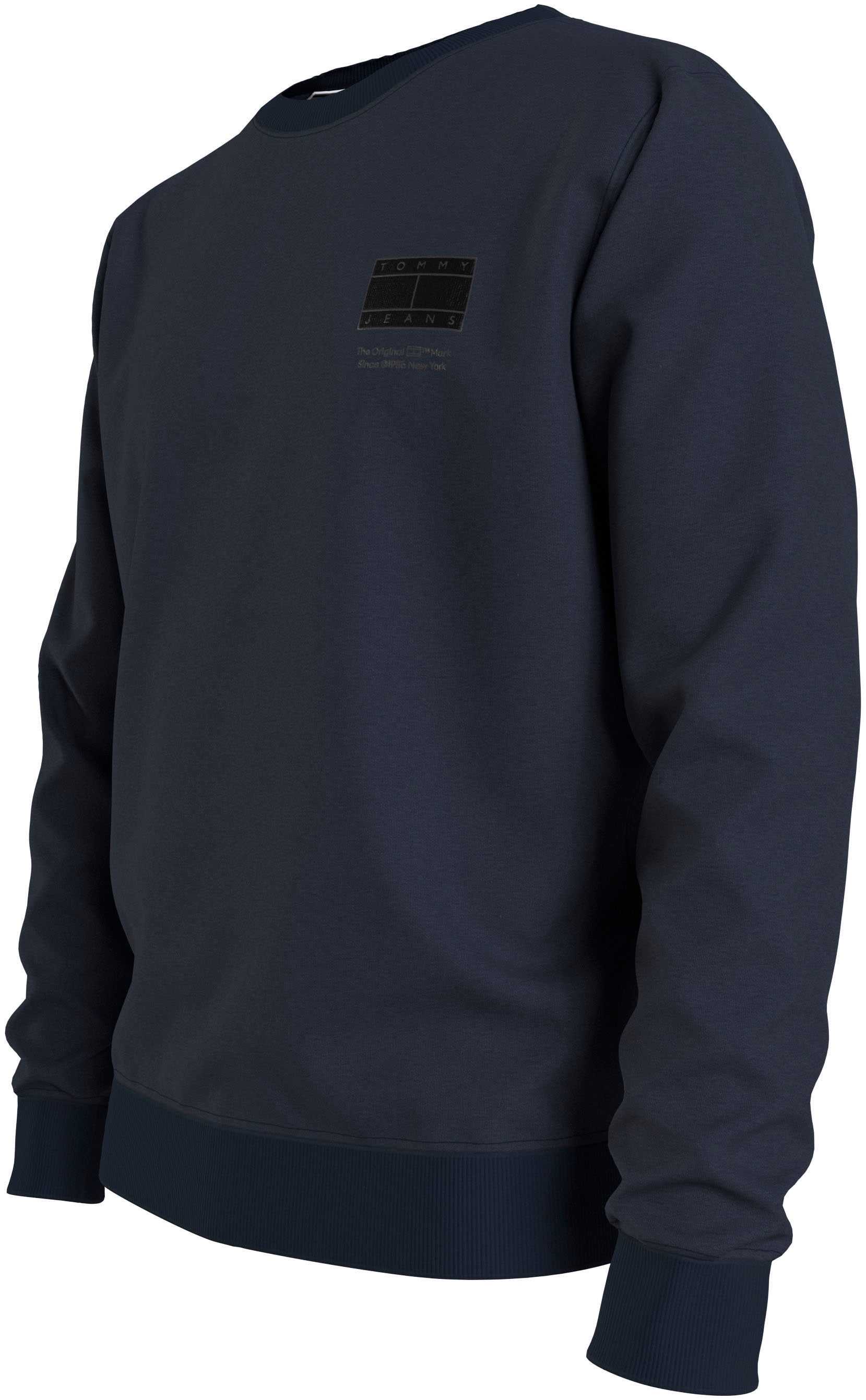 Tommy Jeans Sweatshirt »TJM REG ESSENTIAL FLAG CNECK EXT«, Rundhals-Sweatshirt mit Logo