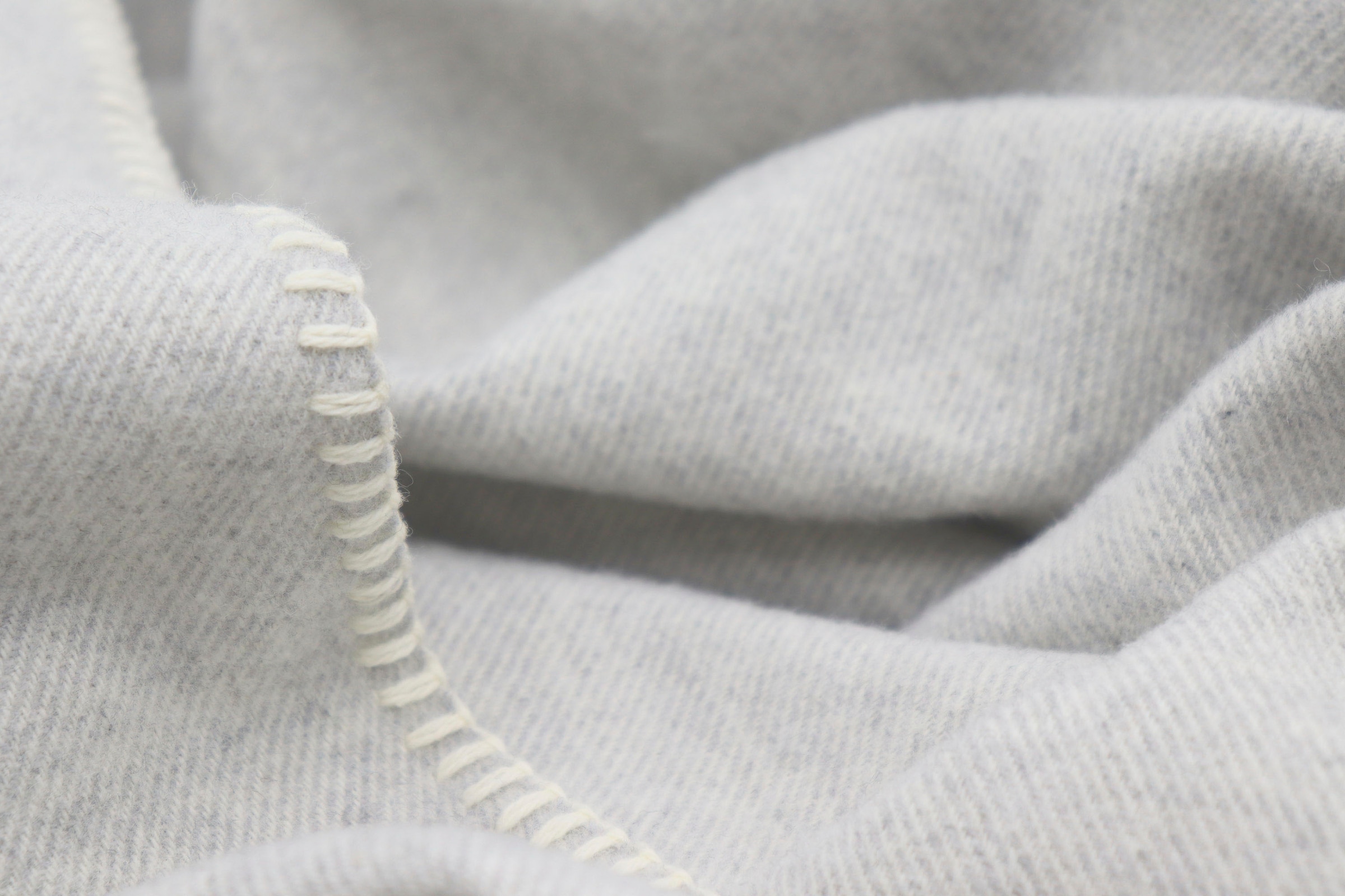 »Arezzo | Stripe«, online Jelmoli-Versand Wolle Wolldecke recycelter bestellen mit Biederlack