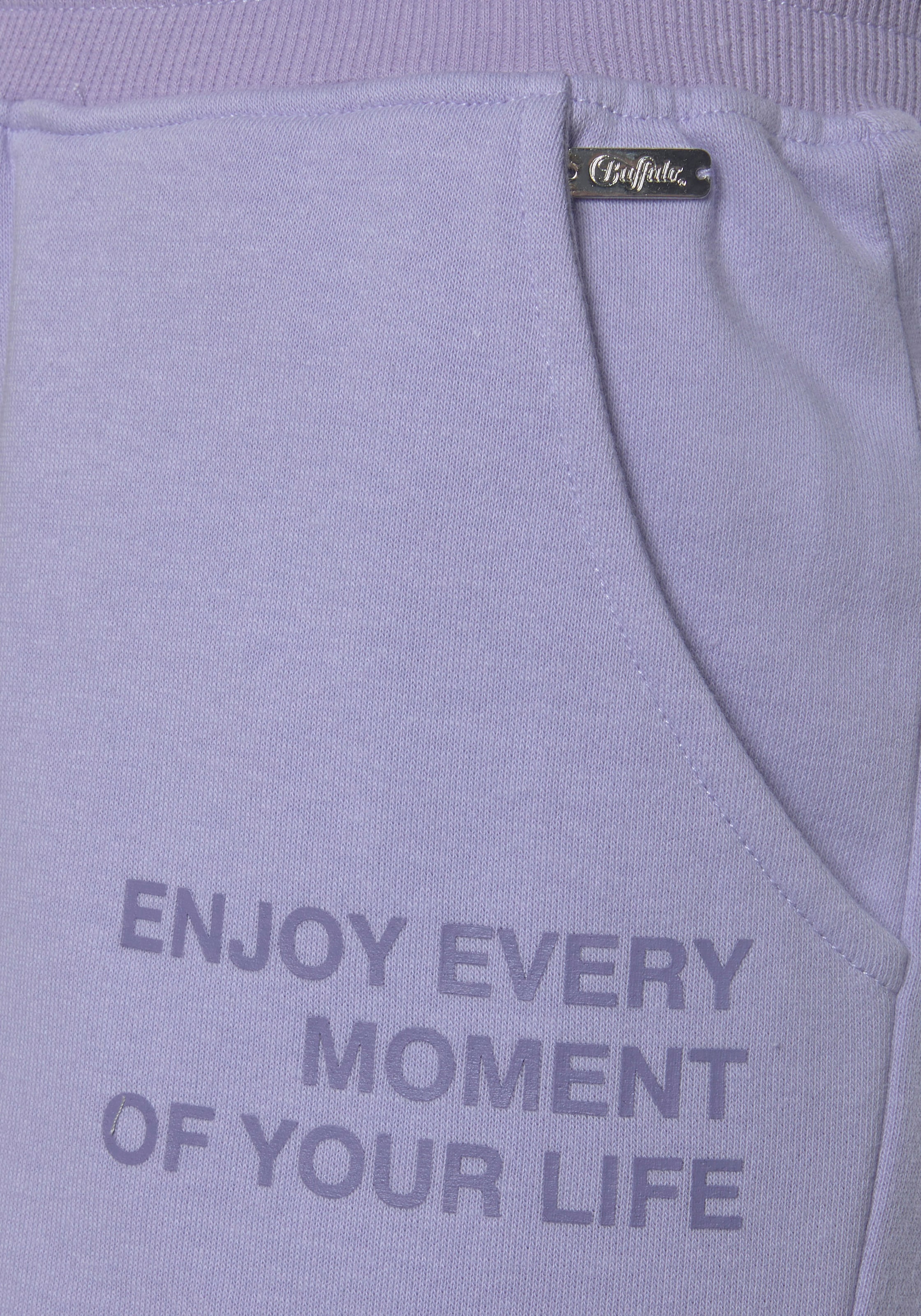 Buffalo Sweatshorts, mit Statement Druck, Loungewear
