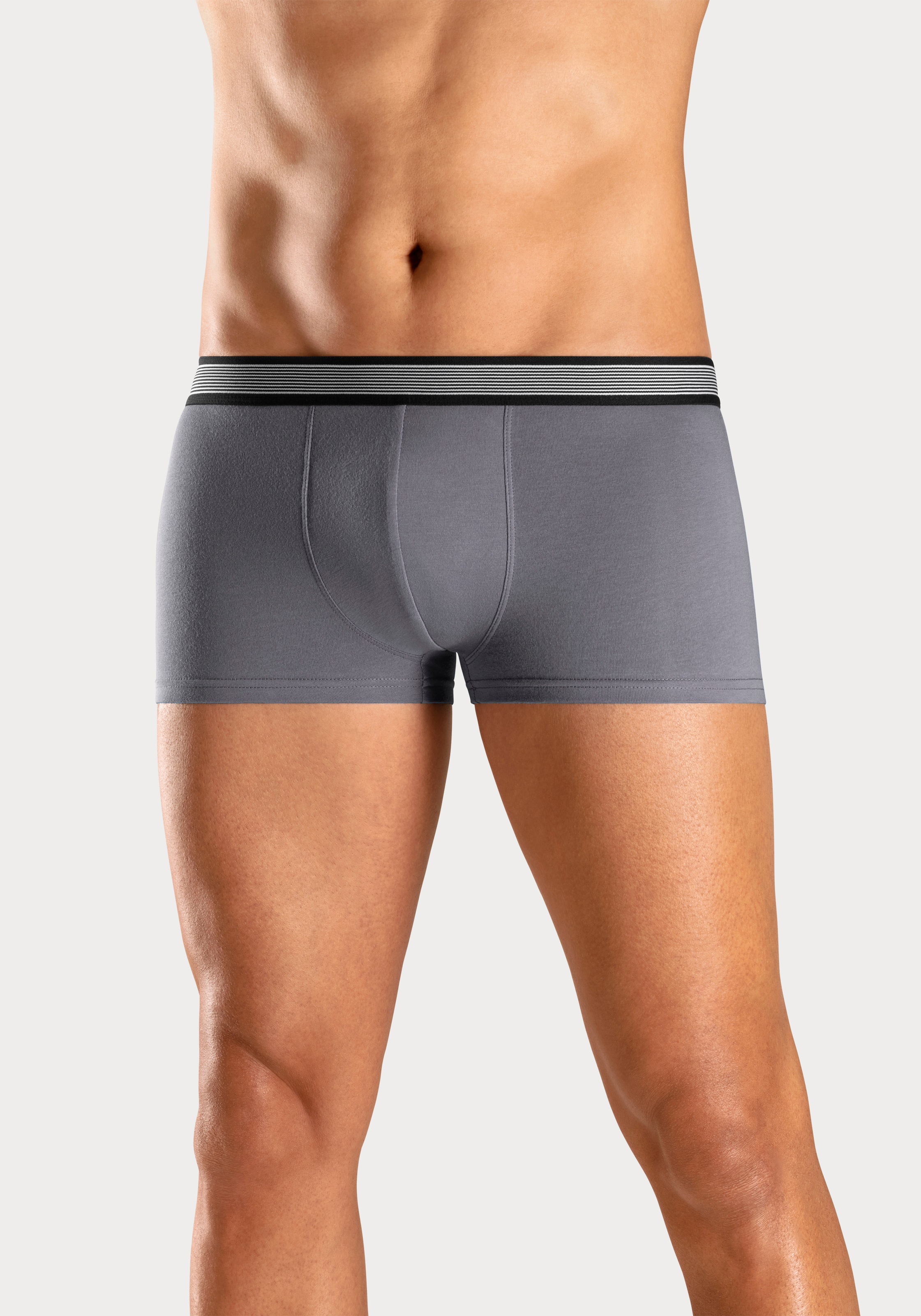 H.I.S Hipster, (Packung, 4 St.), knapp sitzende Boxershorts aus Baumwollmischung