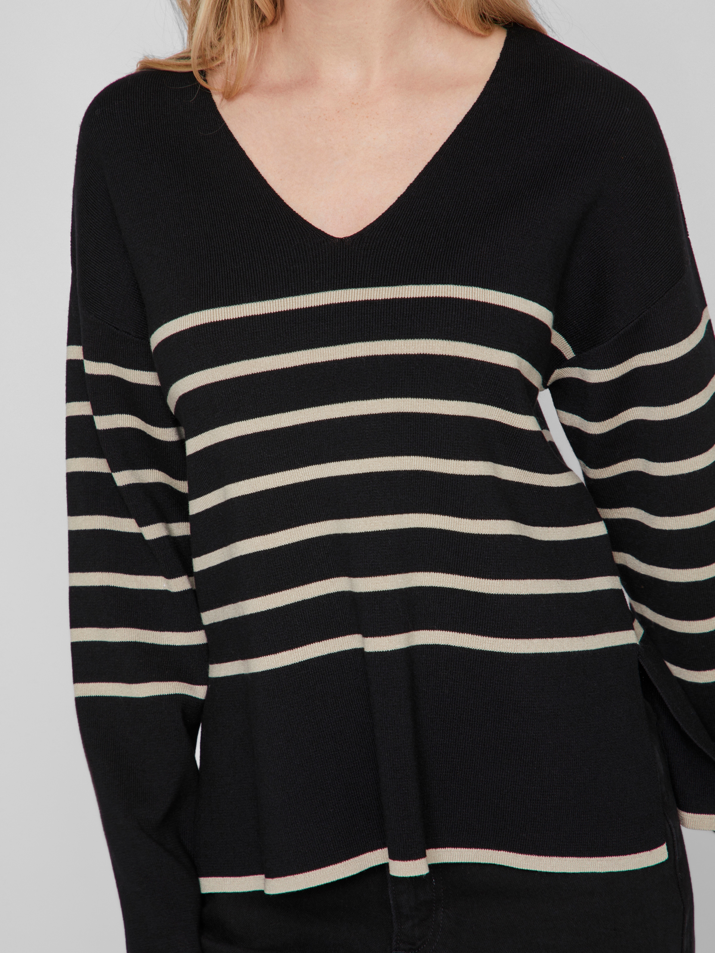 Vila V-Ausschnitt-Pullover »VIOSTRIA V-NECK L/S REV TOP-NOOS«