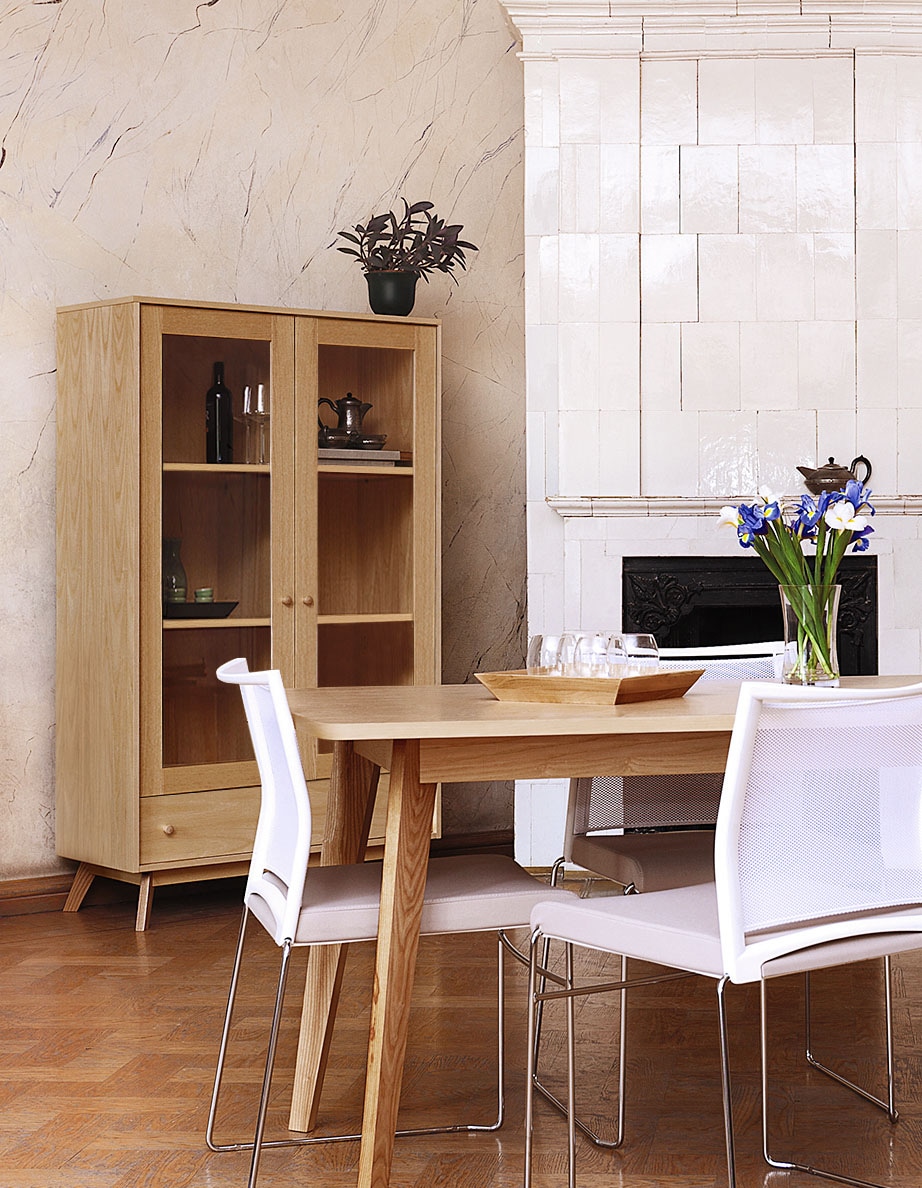 Woodman Glasvitrine »Kensal«, im schlichten skandinavischen Design, Holzfurnier aus Eiche