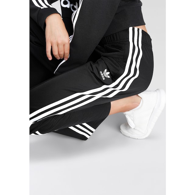 ✵ adidas Originals Sporthose »ADICOLOR WIDE HOSE«, (1 tlg.) online ordern |  Jelmoli-Versand | 