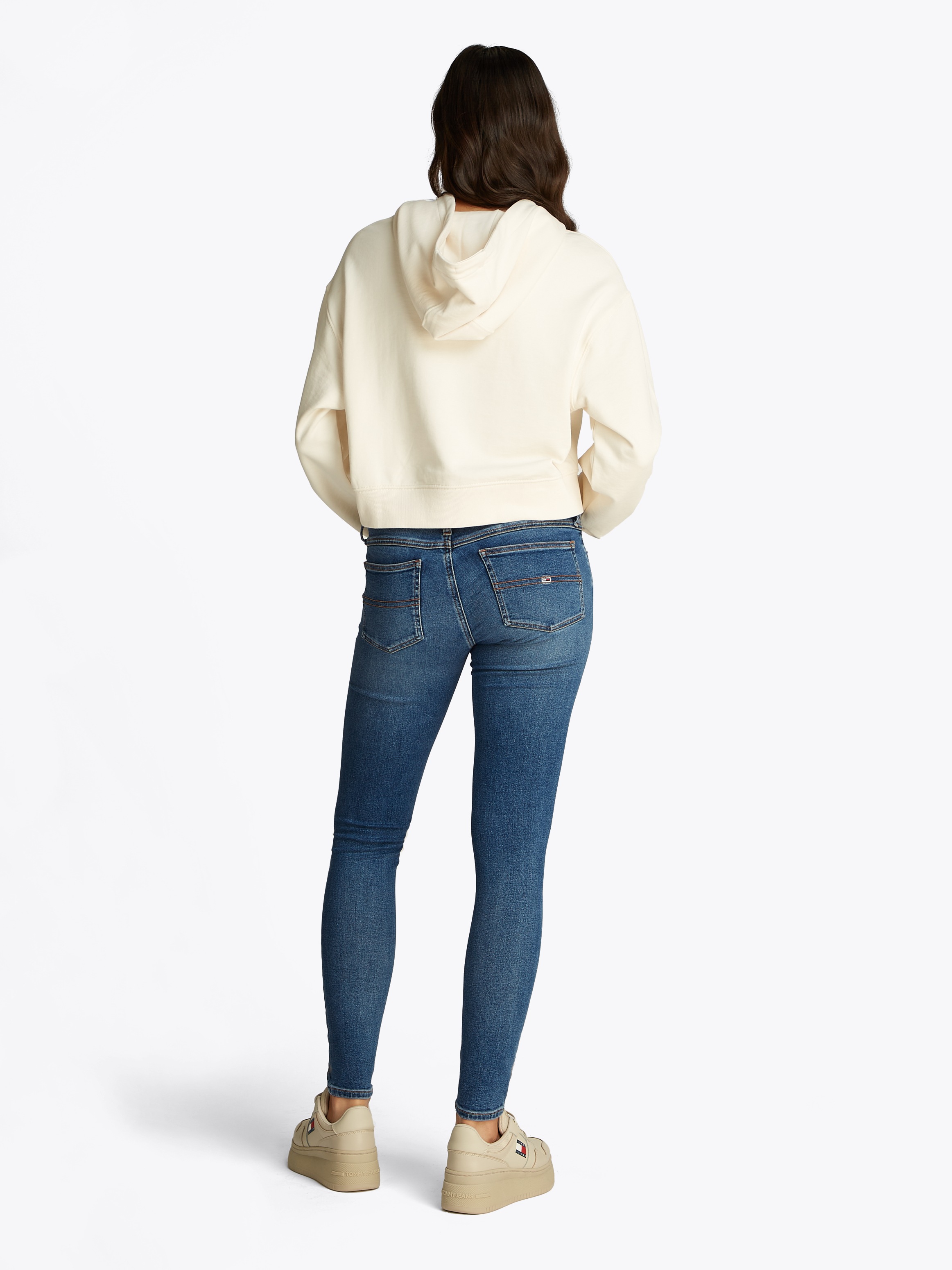 Tommy Jeans Skinny-fit-Jeans »SOPHIE LW SKN«, mit Logo-Badge, in Knöchellänge