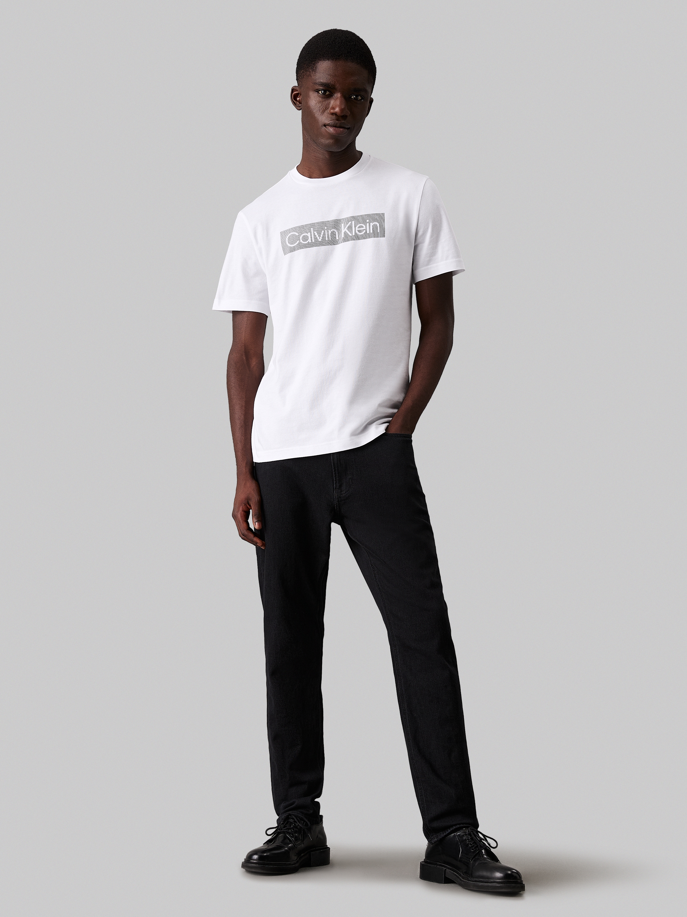 Calvin Klein T-Shirt »BOX STRIPED LOGO T-SHIRT«, mit Logoschriftzug