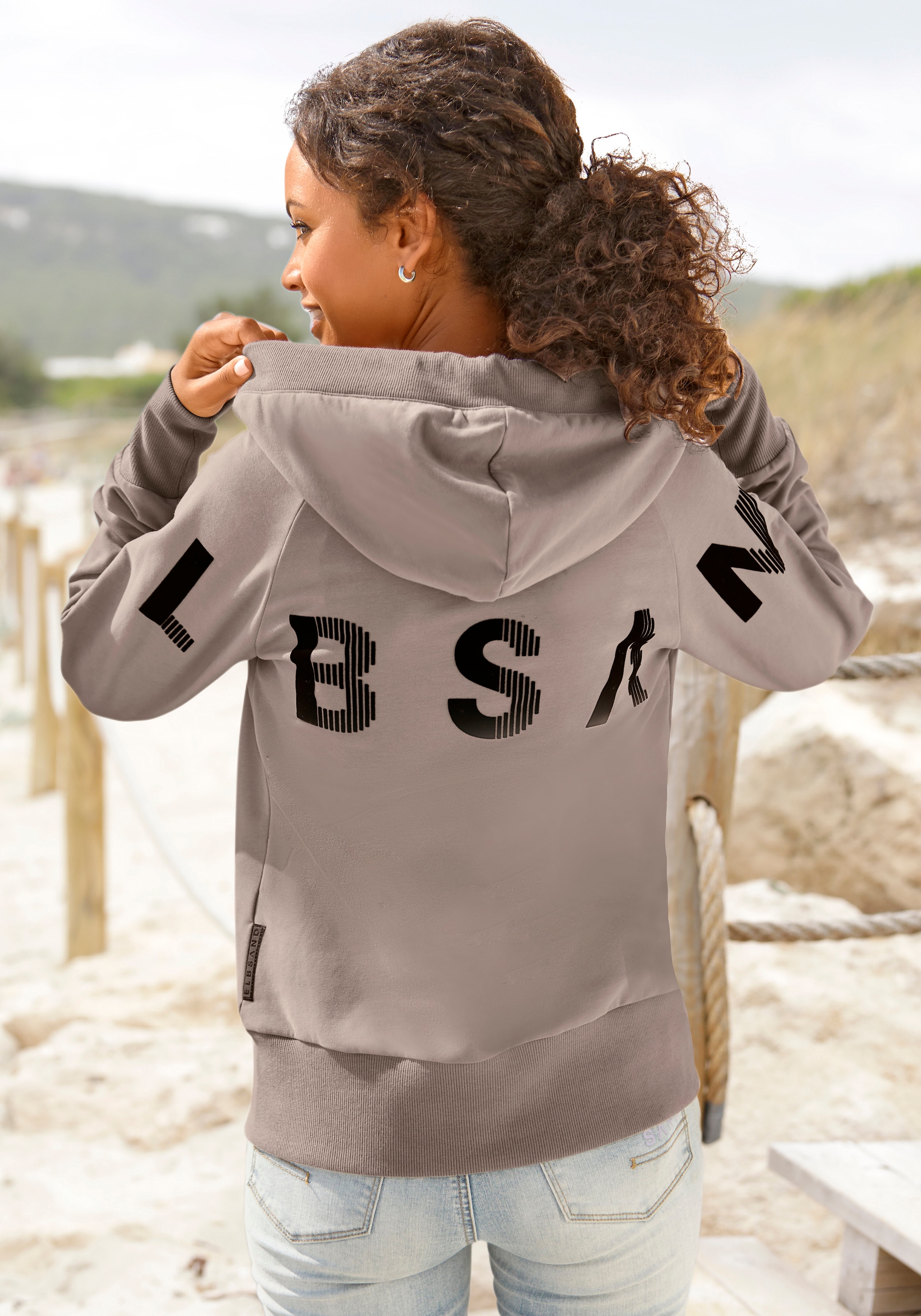 Elbsand Sweatjacke »Kekoa«, mit grossem Logodruck hinten, bequeme Freizeitjacke mit Taschen