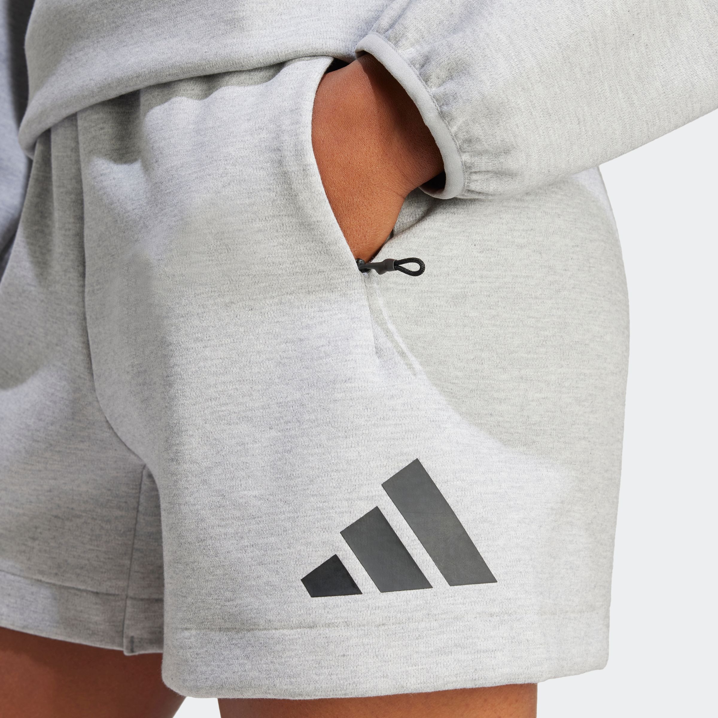 adidas Sportswear Shorts »W Z.N.E. SHORT«, (1 tlg.)