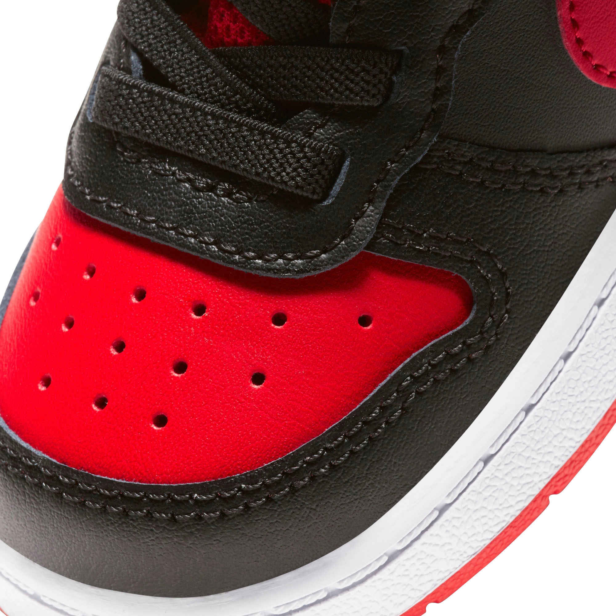 Nike Sportswear Sneaker »Court Borough Low 2«, für Kinder, mit Design auf den Spuren des Air Force 1