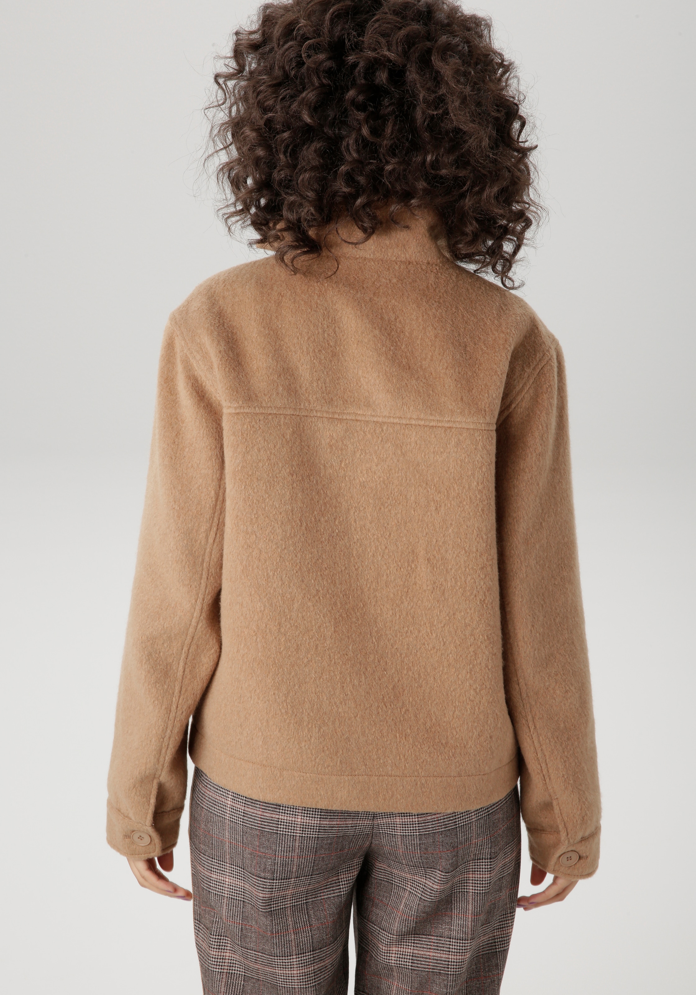 Aniston CASUAL Fleecejacke, mit tonigen Knöpfen zu schliessen