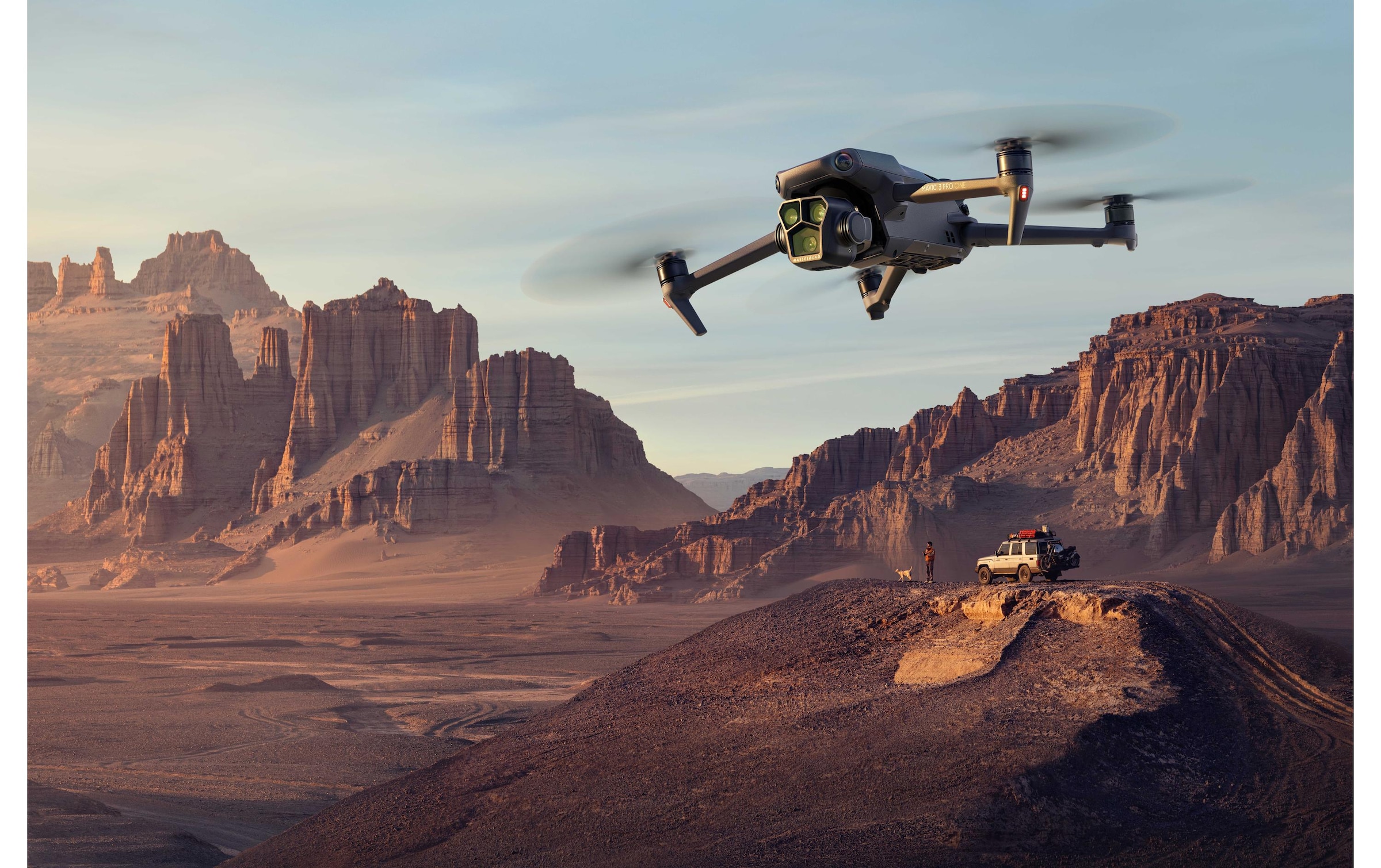 DJI Drohne »Mavic 3 Pro Fly More Combo mit RC Pro RTF«