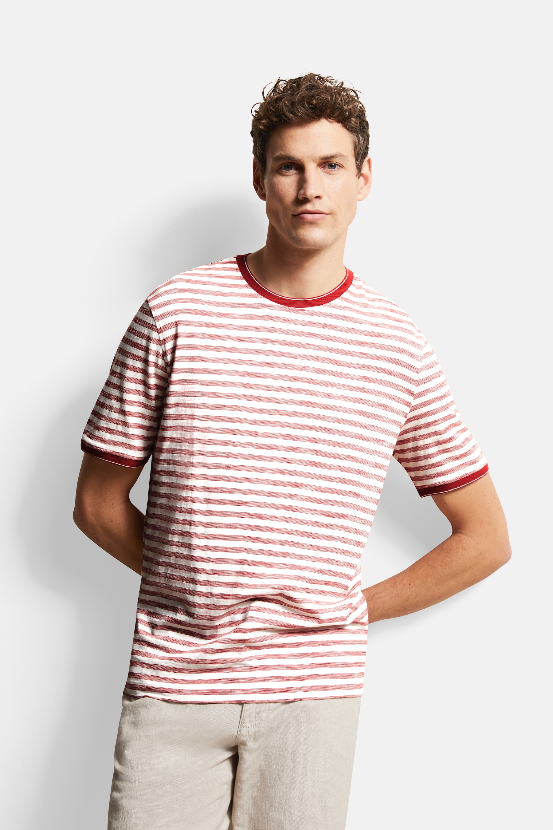 bugatti T-Shirt mit Fineliner-Streifen