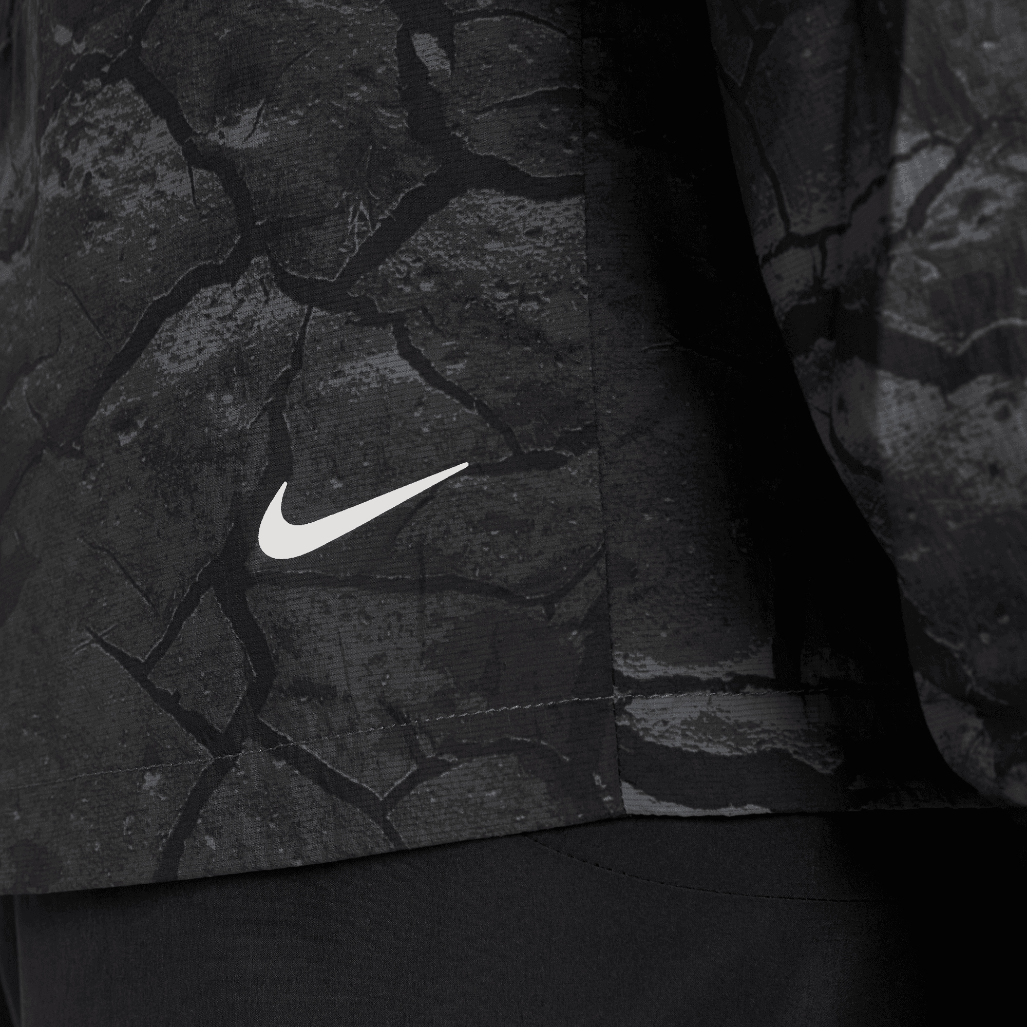 Nike Laufjacke »MEN'S LIGHTWEIGHT ALLOVER PRINT TRAIL RUNNING JACKET«