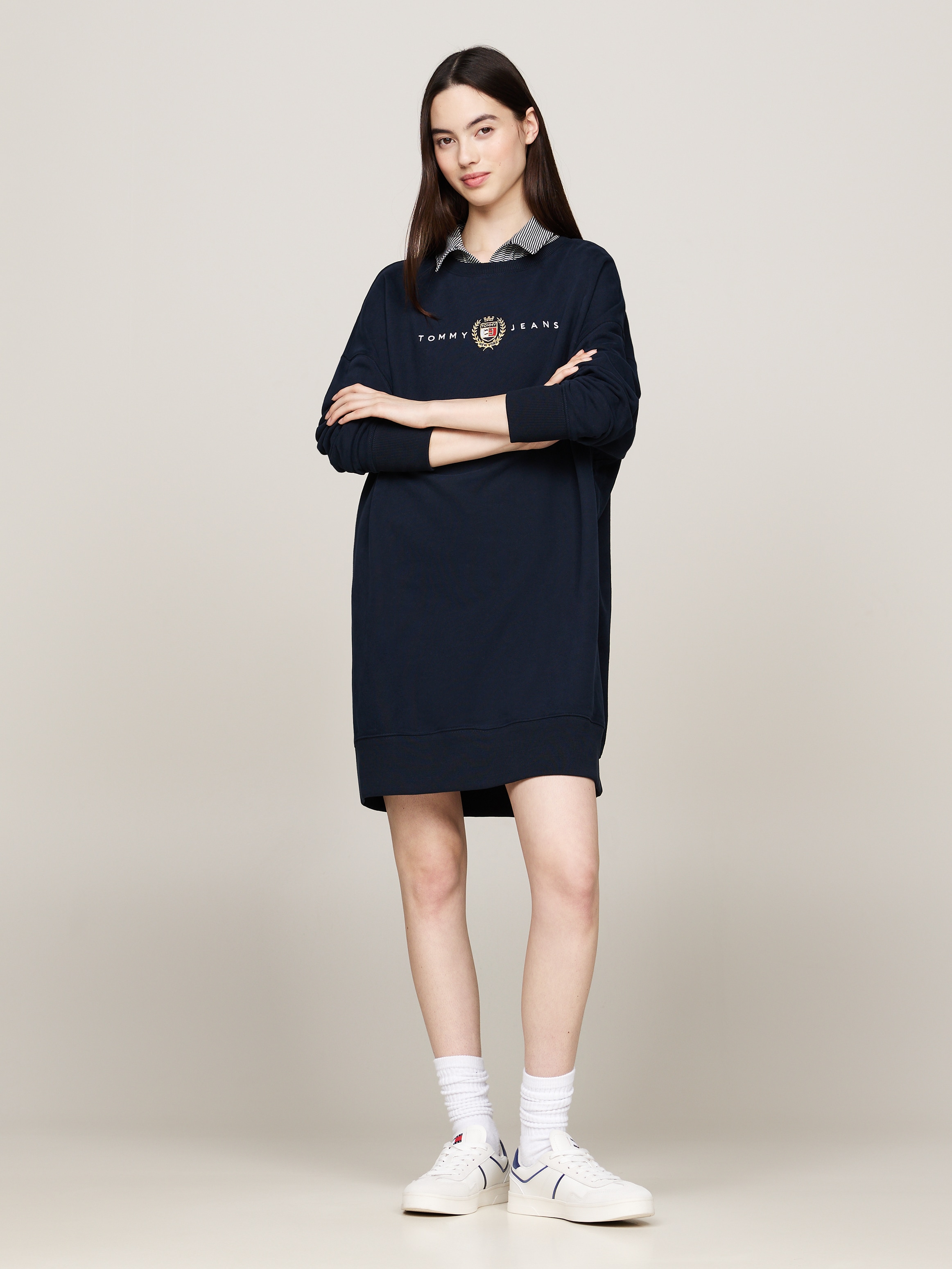 Jerseykleid »TJW CREST LINEAR CREW DRESS EXT«, in Grossen Grössen, Linear Logoschriftzug