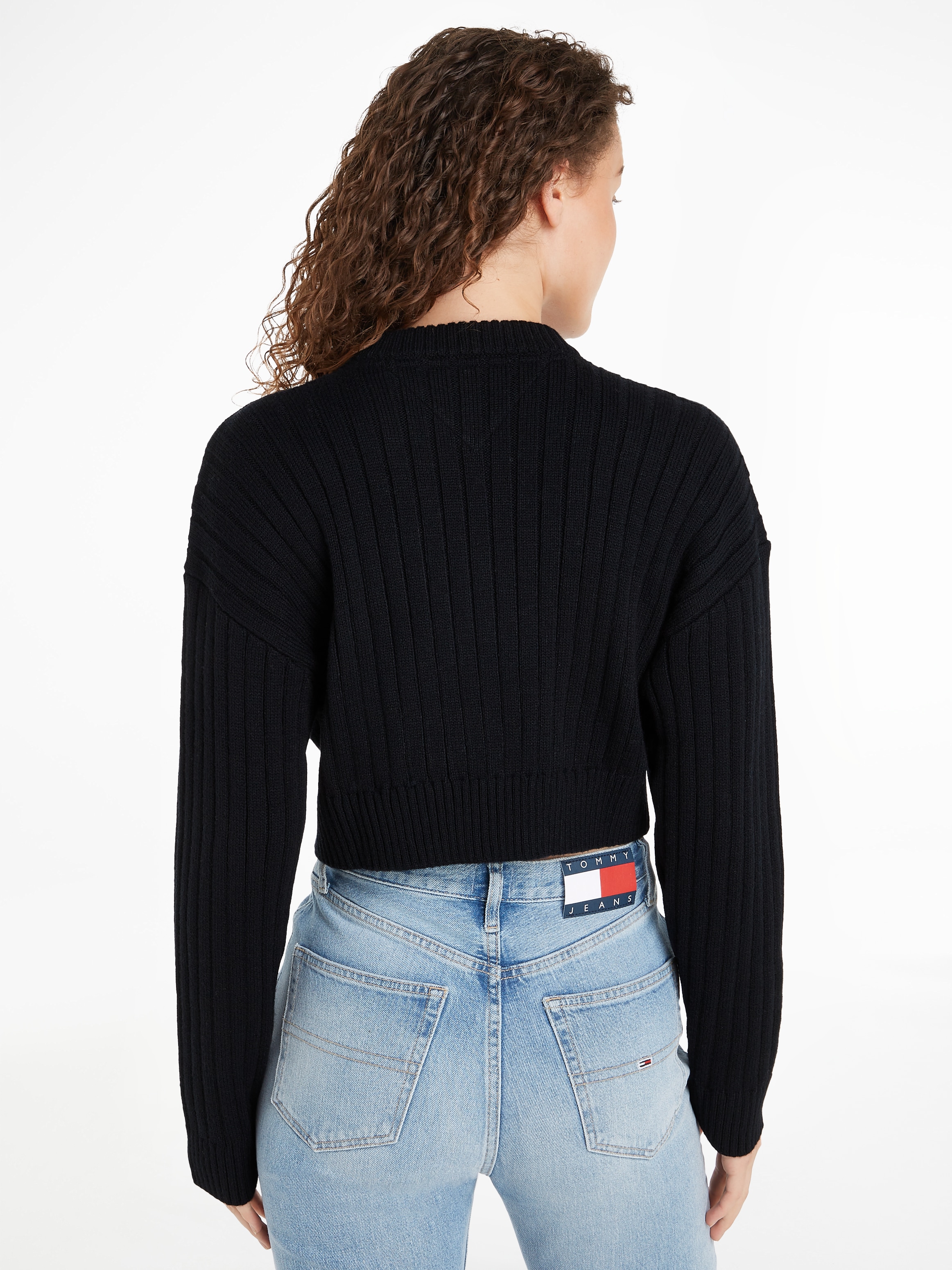 Tommy Jeans Strickpullover »TJW VNCK CENTER FLAG SWEATER EXT«, mit Tommy Jeans Center Logo-Flag