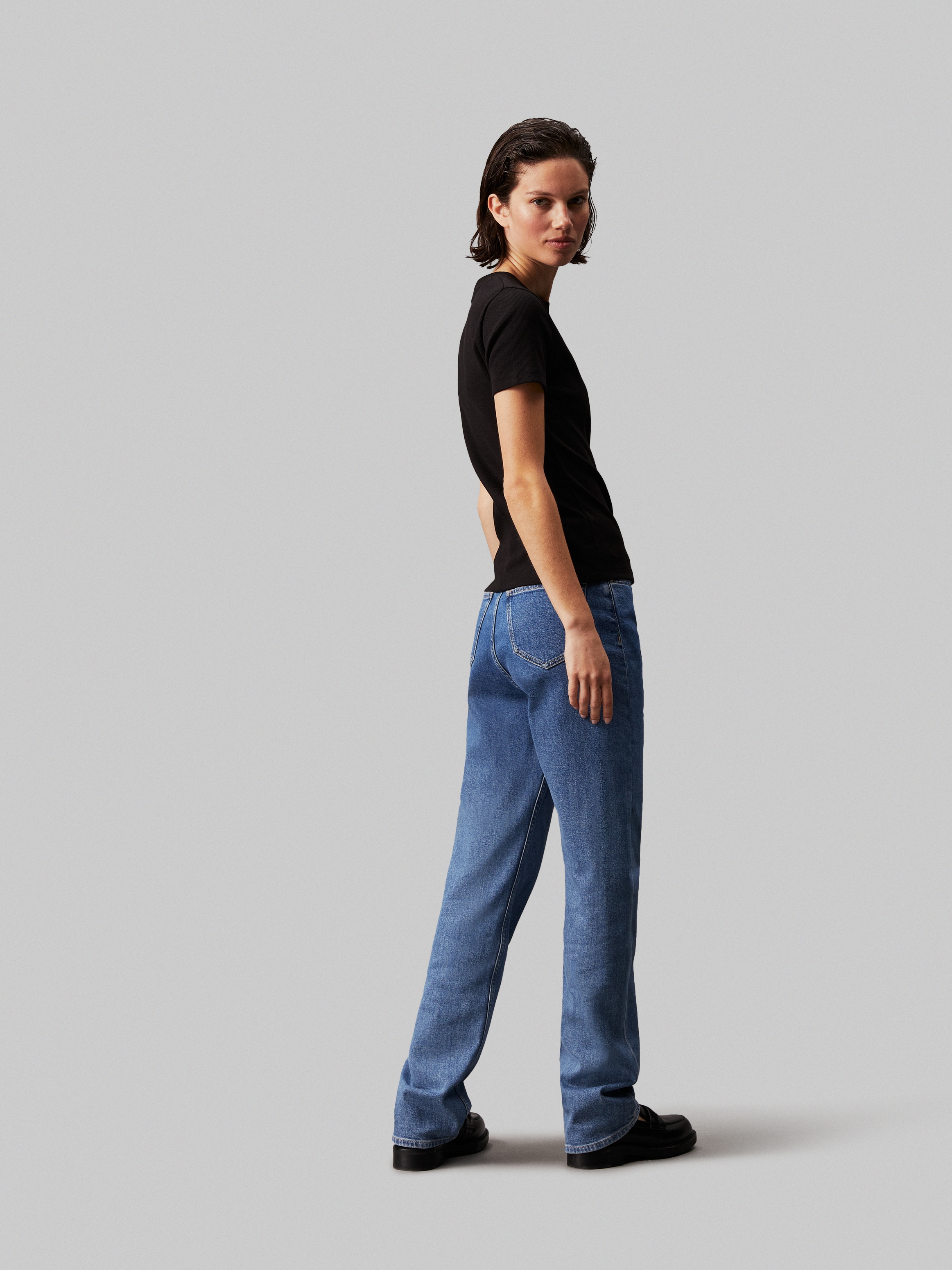 Calvin Klein Jeans T-Shirt »WOVEN LABEL RIB BABY TEE«, mit Logopatch