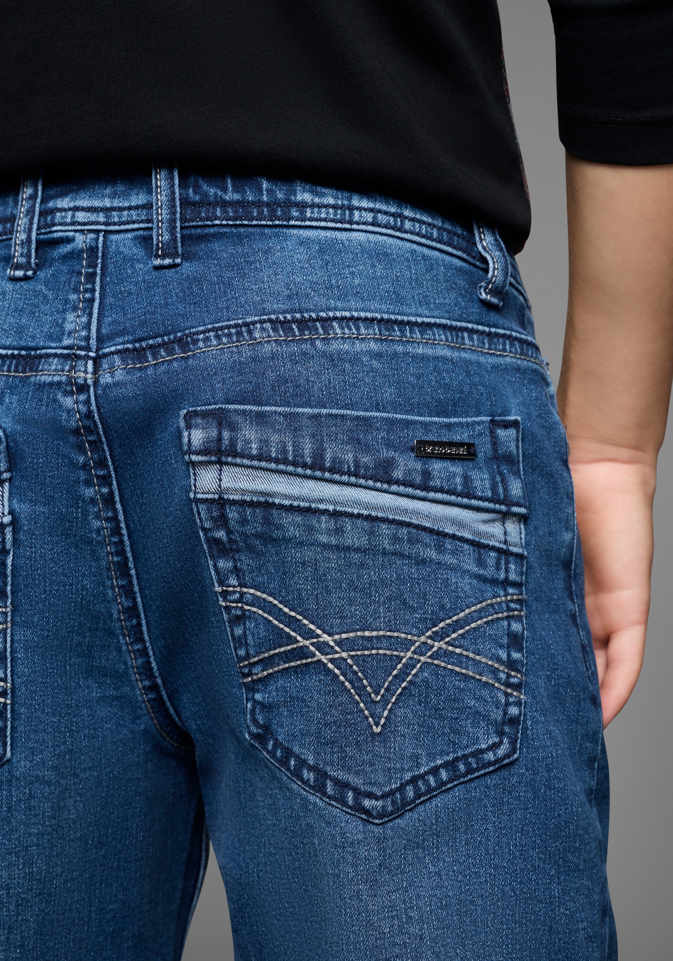 Bruno Banani Loose-fit-Jeans »Loose fit Stretchjeans«, NEU! BRUNO BANANI für TEENS. Lässige Jeans