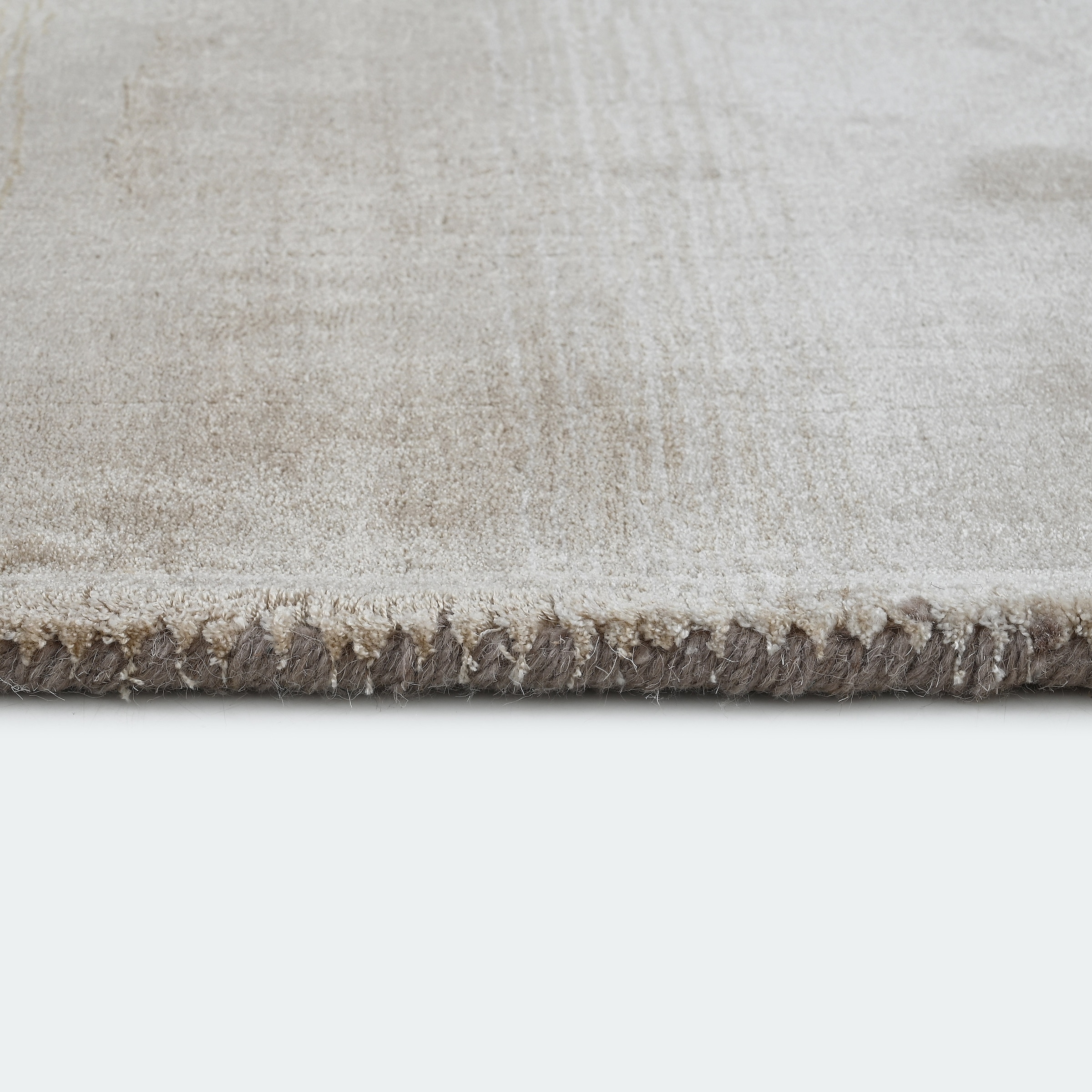 Home affaire Teppich »Katalin, handgewebt, Teppiche aus 100% Viskose, farblich changierend«, rechteckig, 12 mm Höhe, Kurzflorteppich in Seiden-Optik, mehrfarbig, Wohnzimmer, Esszimmer