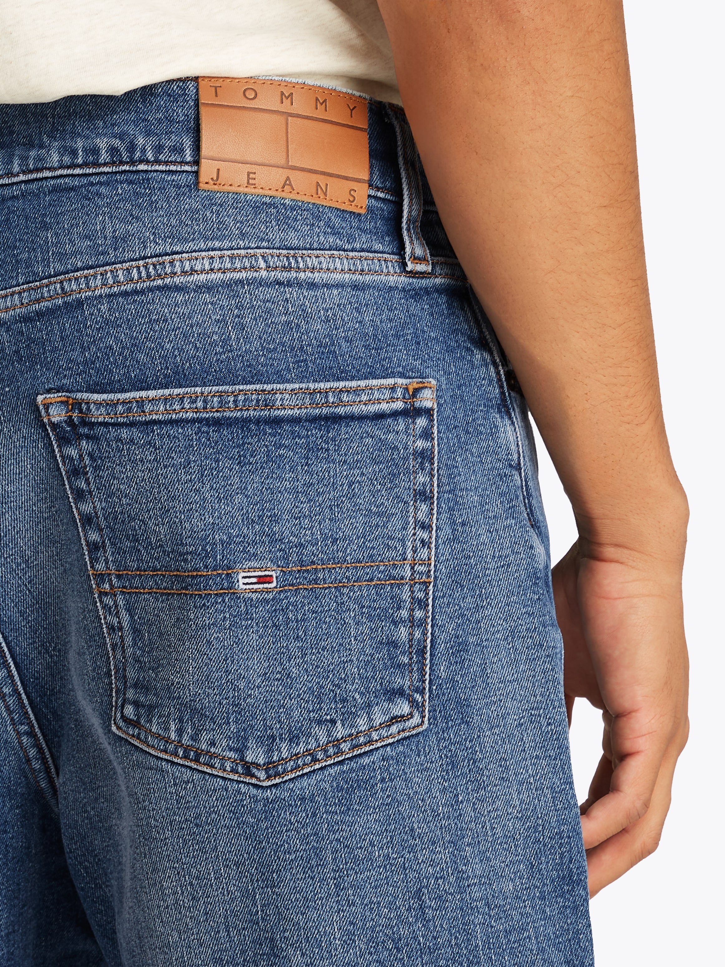 Tommy Jeans Jeansshorts »Isaac Relaxed Tapered«