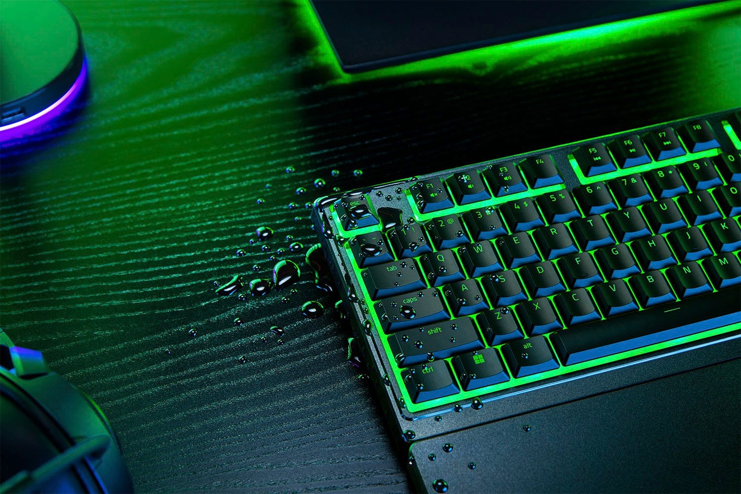 RAZER Gaming-Tastatur »Ornata V3 X«, (Handgelenkauflage-USB-Anschluss-UV-Schutzbeschichtung-Ziffernblock-ergonomische Form)