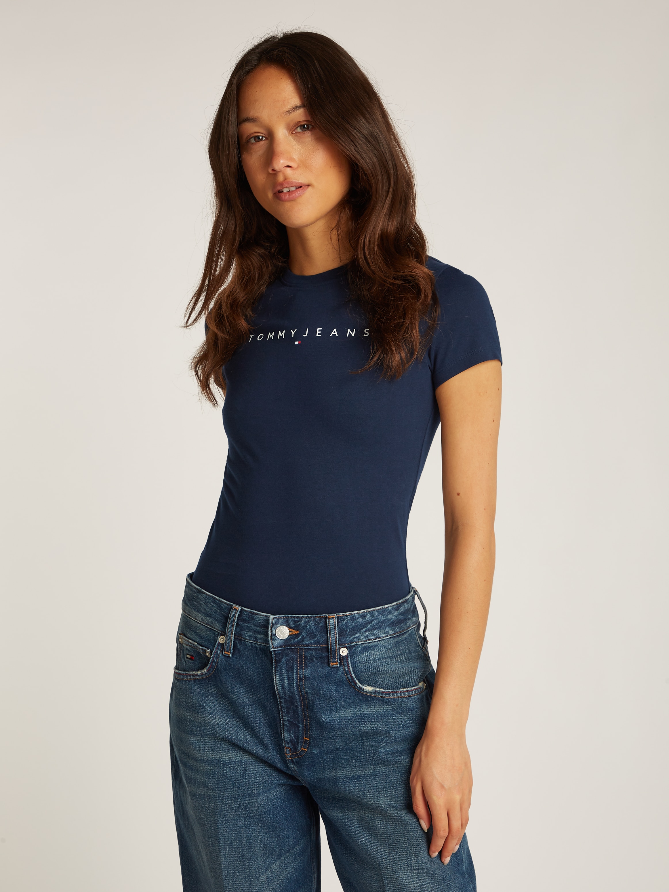 Tommy Jeans Curve T-Shirt »TJW SLIM LINEAR TEE EXT«, in Grosse Grössen