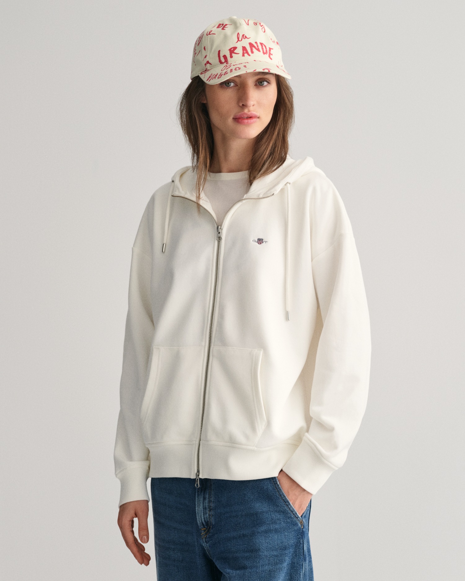 Gant Kapuzensweatjacke »SHIELD ZIP HOODIE«, Grafische GANT-Stickerei auf der Brust