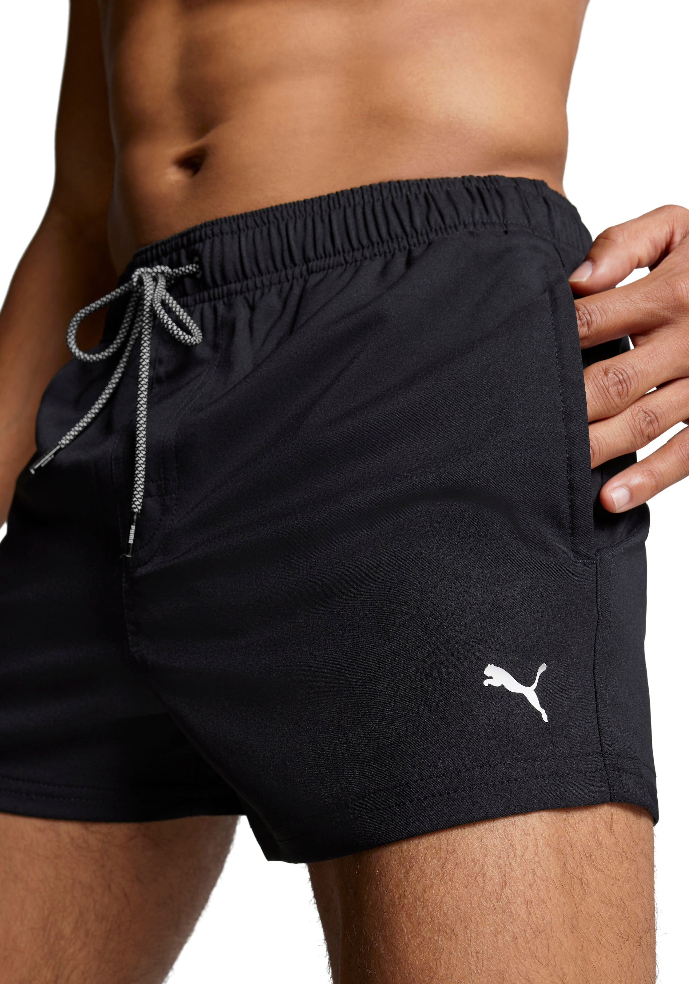 PUMA Badeshorts »PUMA SWIM MEN SHORT LENGTH SWIM SHORTS«, mit seitlichen Eingriff-Taschen,  Gesässtasche mit Klettverschluss