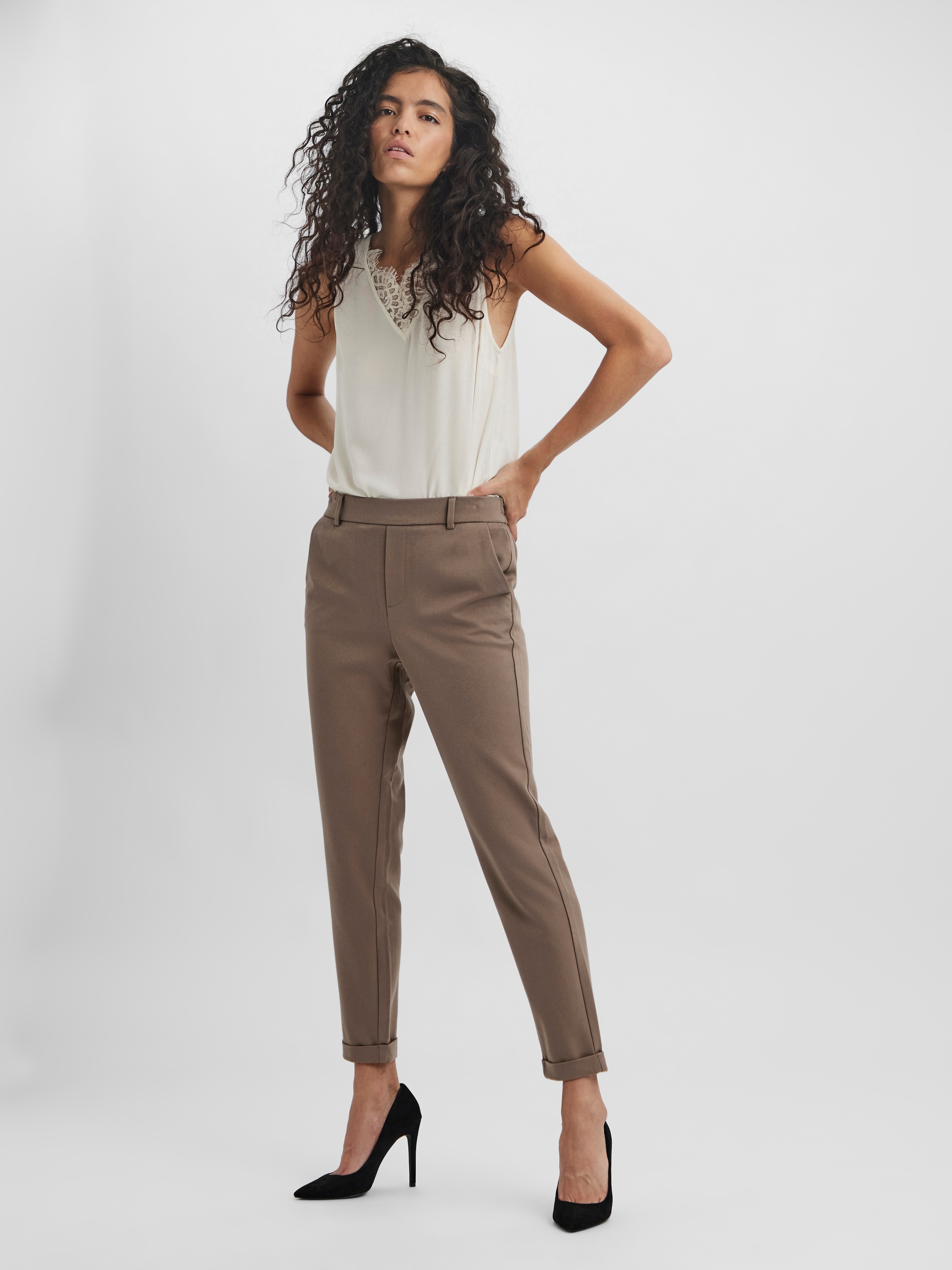 Vero Moda Anzughose »VMMAYA MR LOOSE SOLID PANT NOOS«, knöchelfreie Form mit Saumaufschlag