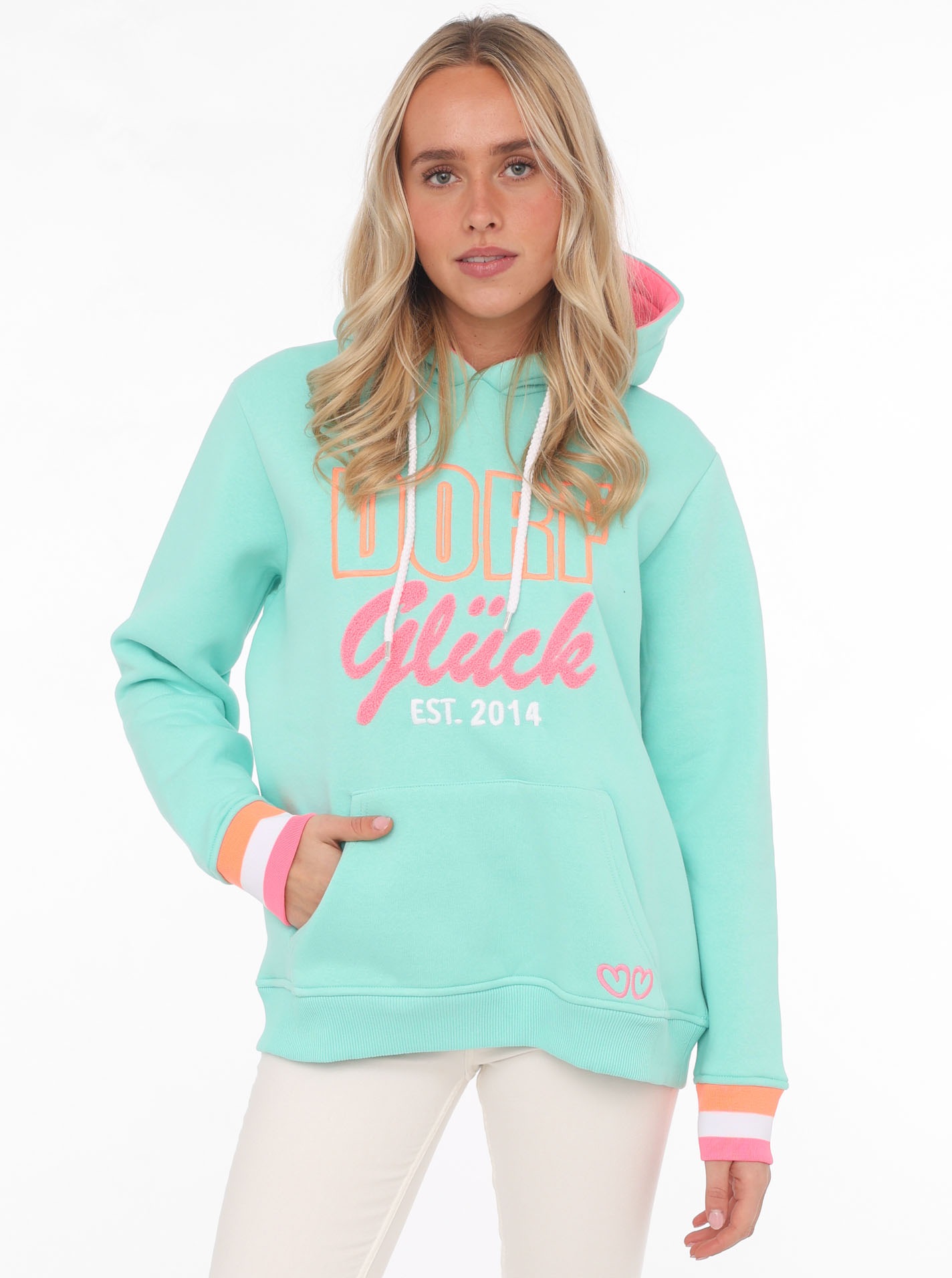 Zwillingsherz Sweater »"Dorfglück"«, mit ländlichem Charme, bunter Stickerei, Kängurutaschen