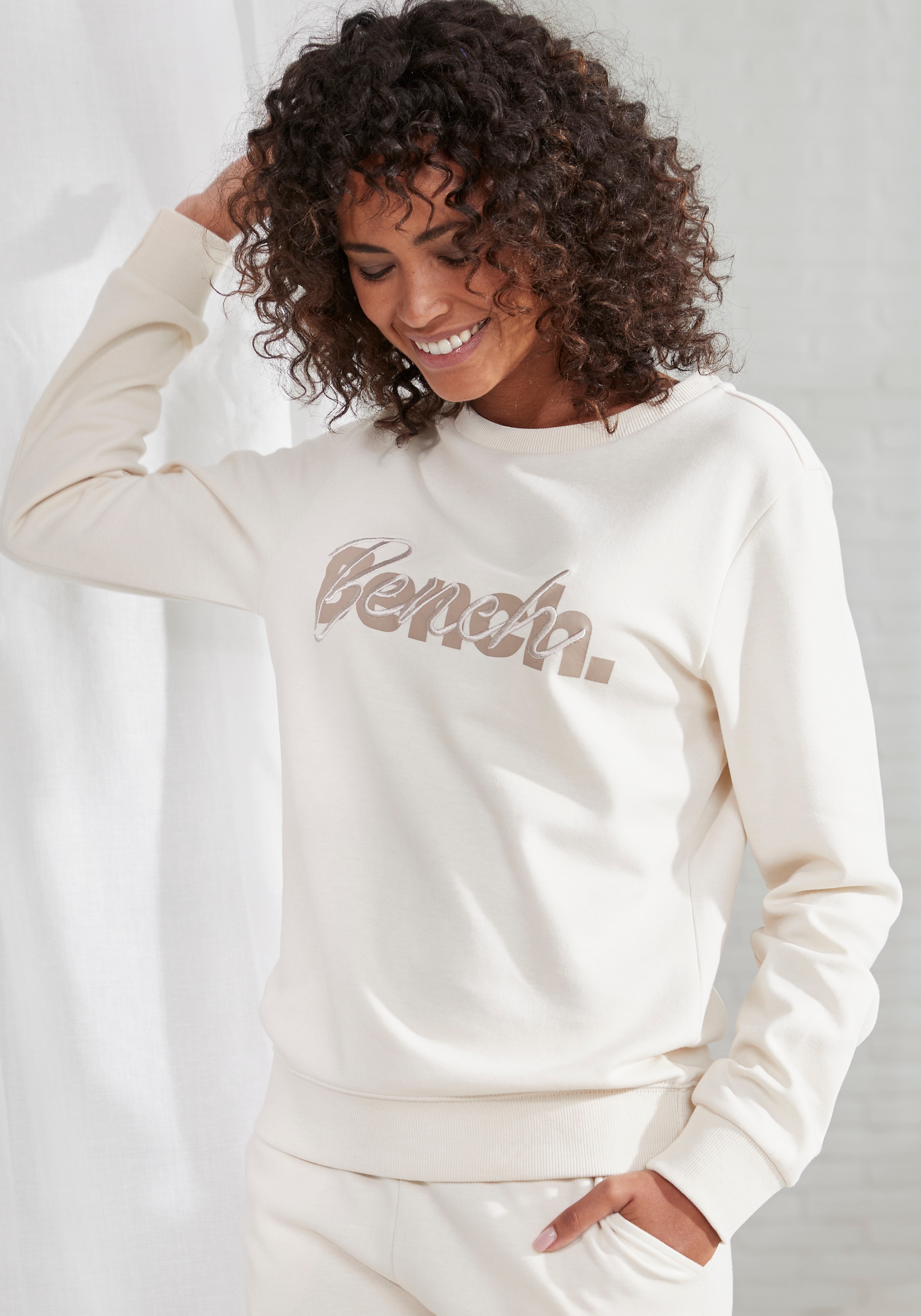 Bench. Loungewear Sweatshirt, mit Logodruck und bei bestellen Stickerei, Schweiz online Jelmoli-Versand Loungeanzug