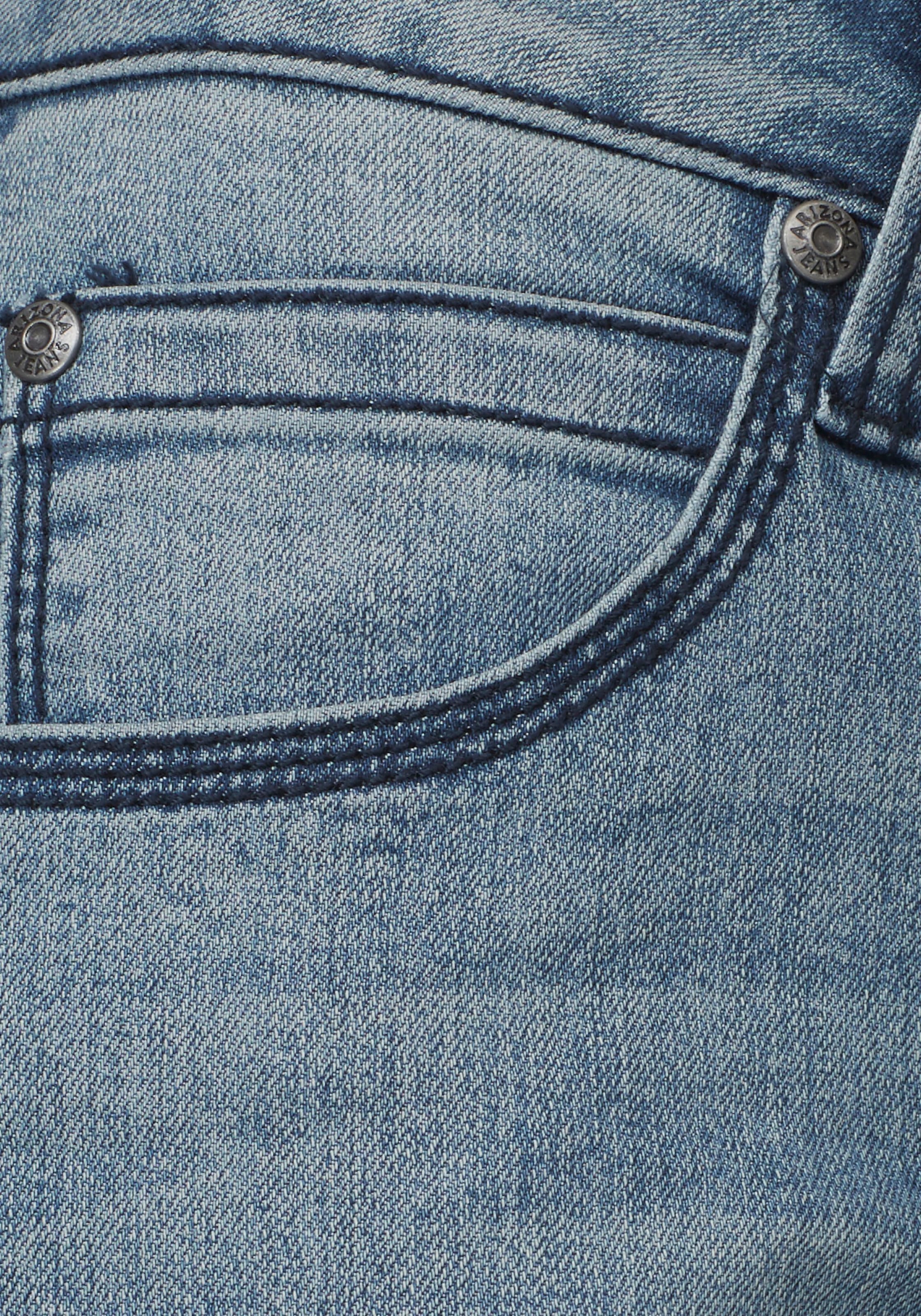 Arizona Bootcut-Jeans »Shaping«, bootcut, Kontrastnähte, Used-Look-Waschung, niedrige Leibhöhe