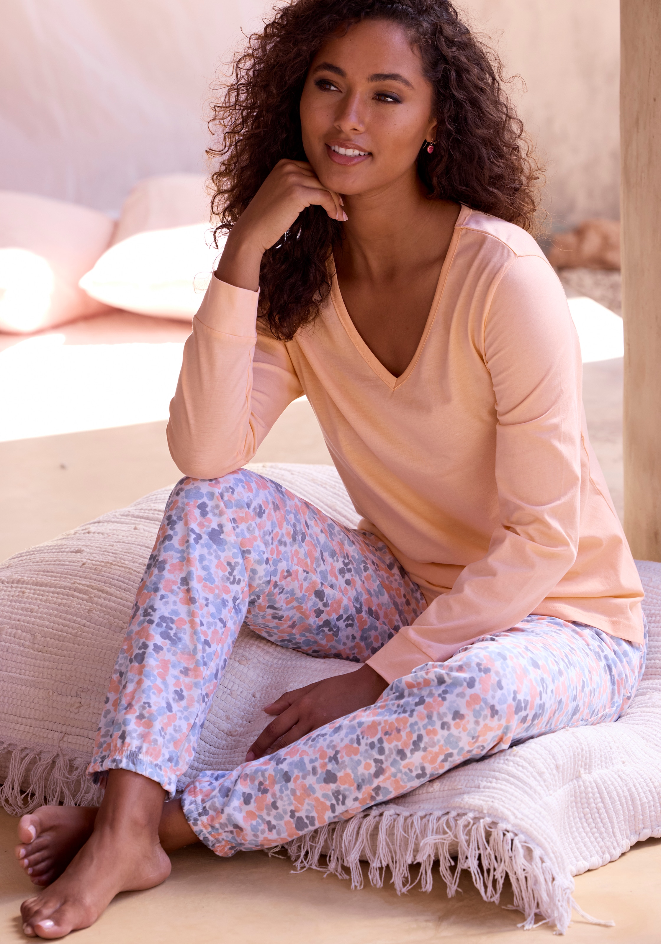 Vivance Dreams Pyjamahose, mit schönem Alloverdruck