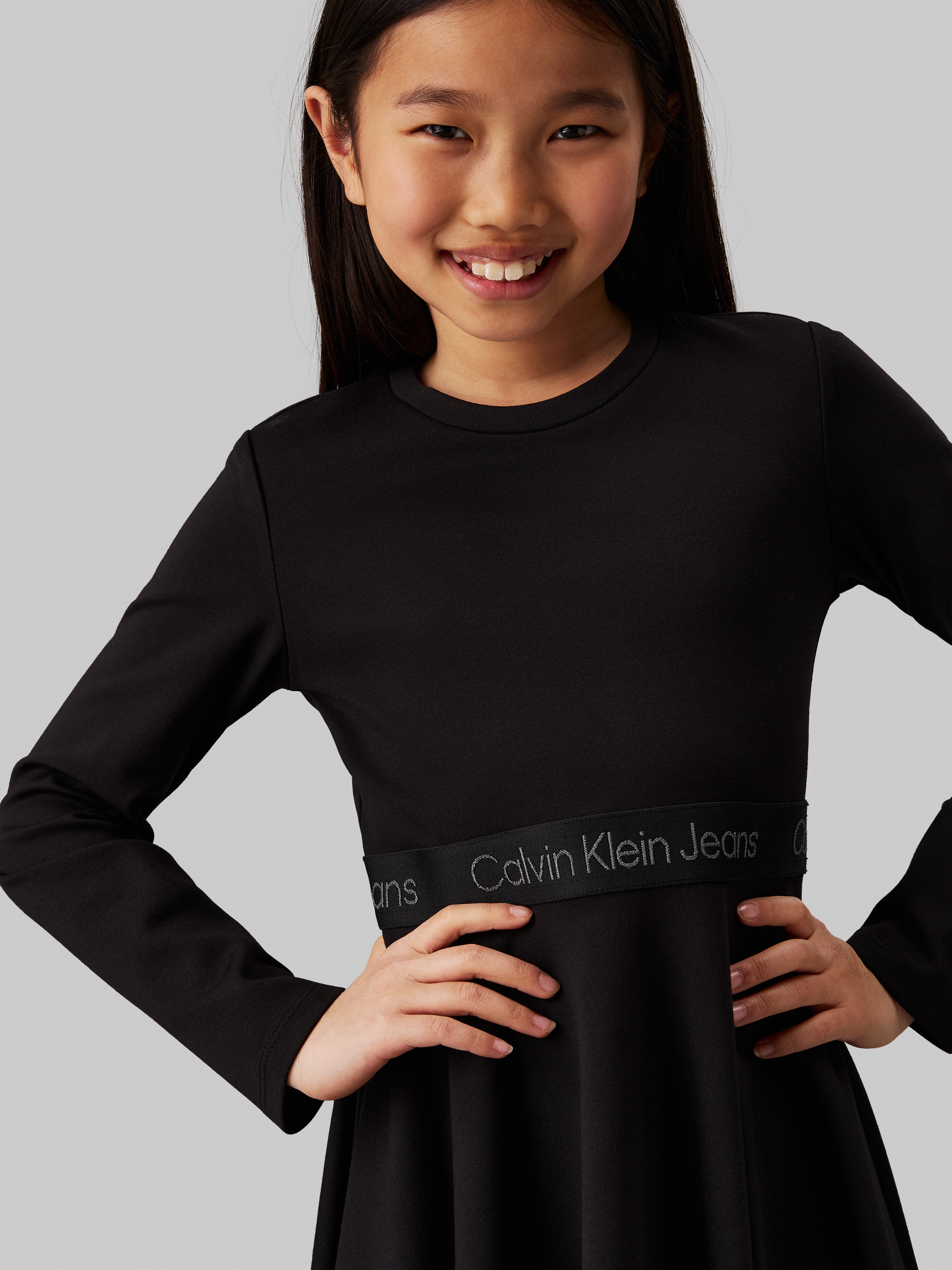 Calvin Klein Jeans Midikleid »Ls Logo Tape Punto Dress«, für Kinder bis 16 Jahre und mit Logoschriftzug