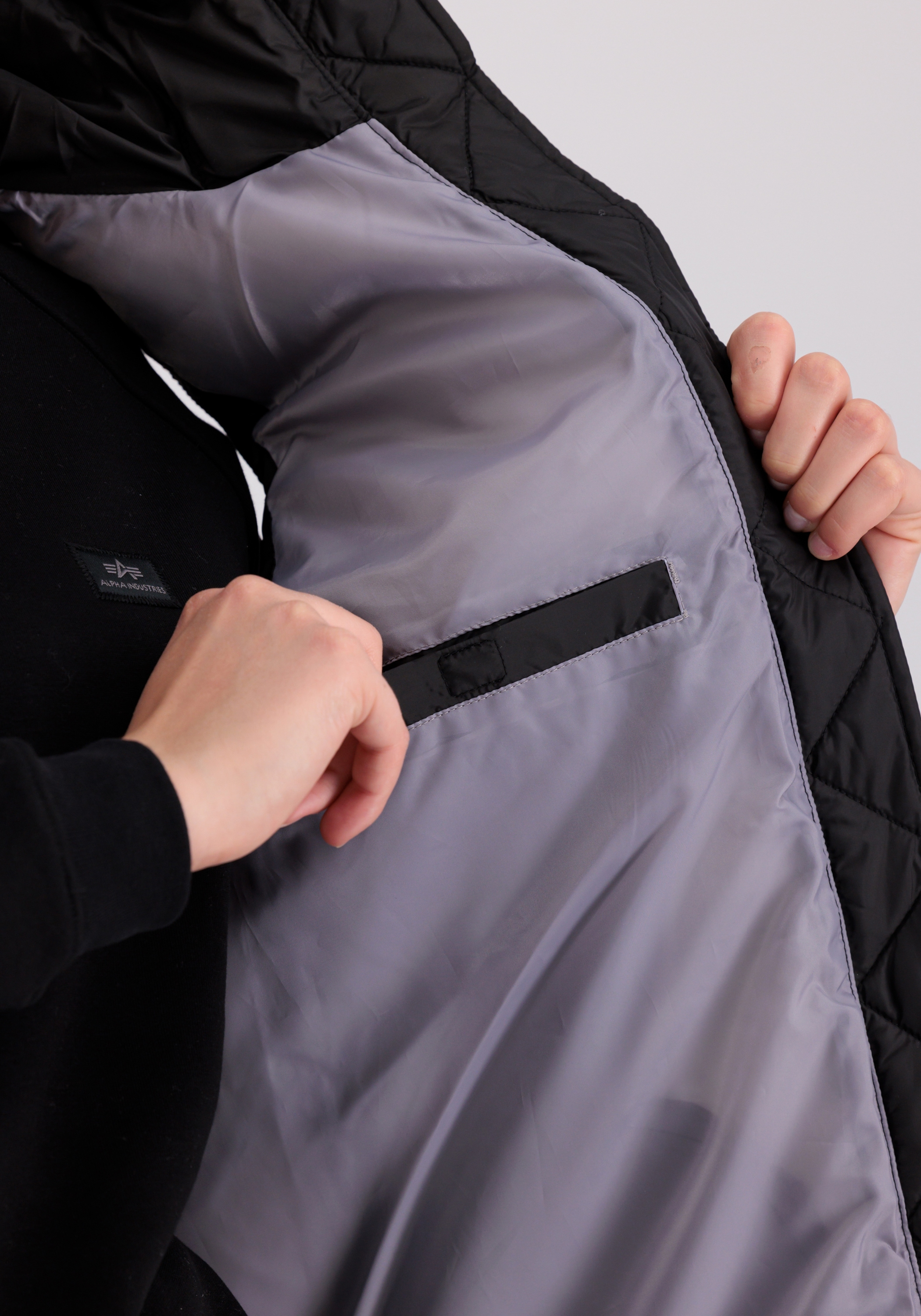 Alpha Industries Blouson »ALPHA INDUSTRIES Women - Vests Long Puffer Vest Wmn«