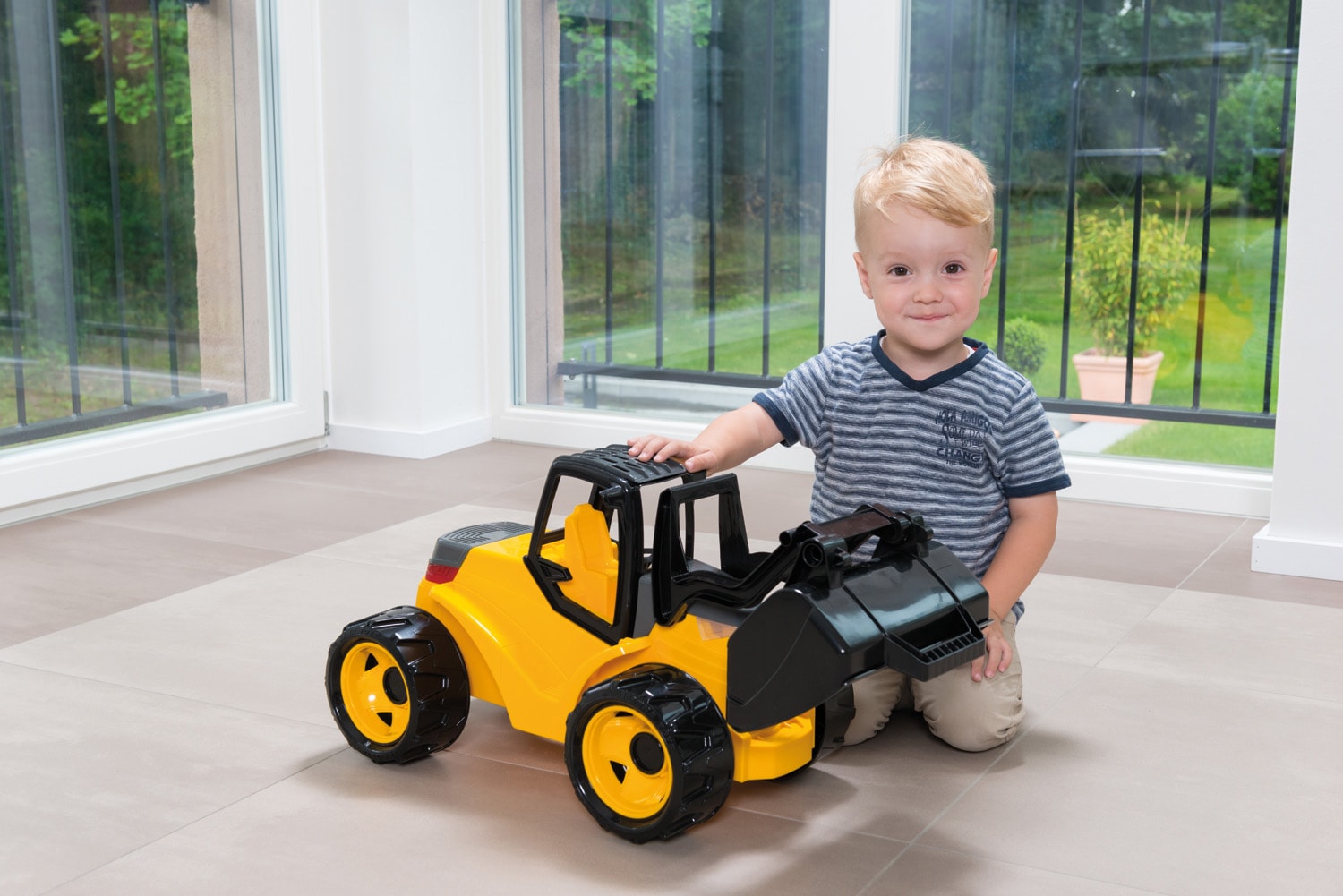 Lena® Spielzeug-Radlader »Giga Trucks, Aufsitz-Schaufellader Pro«, Made in Europe