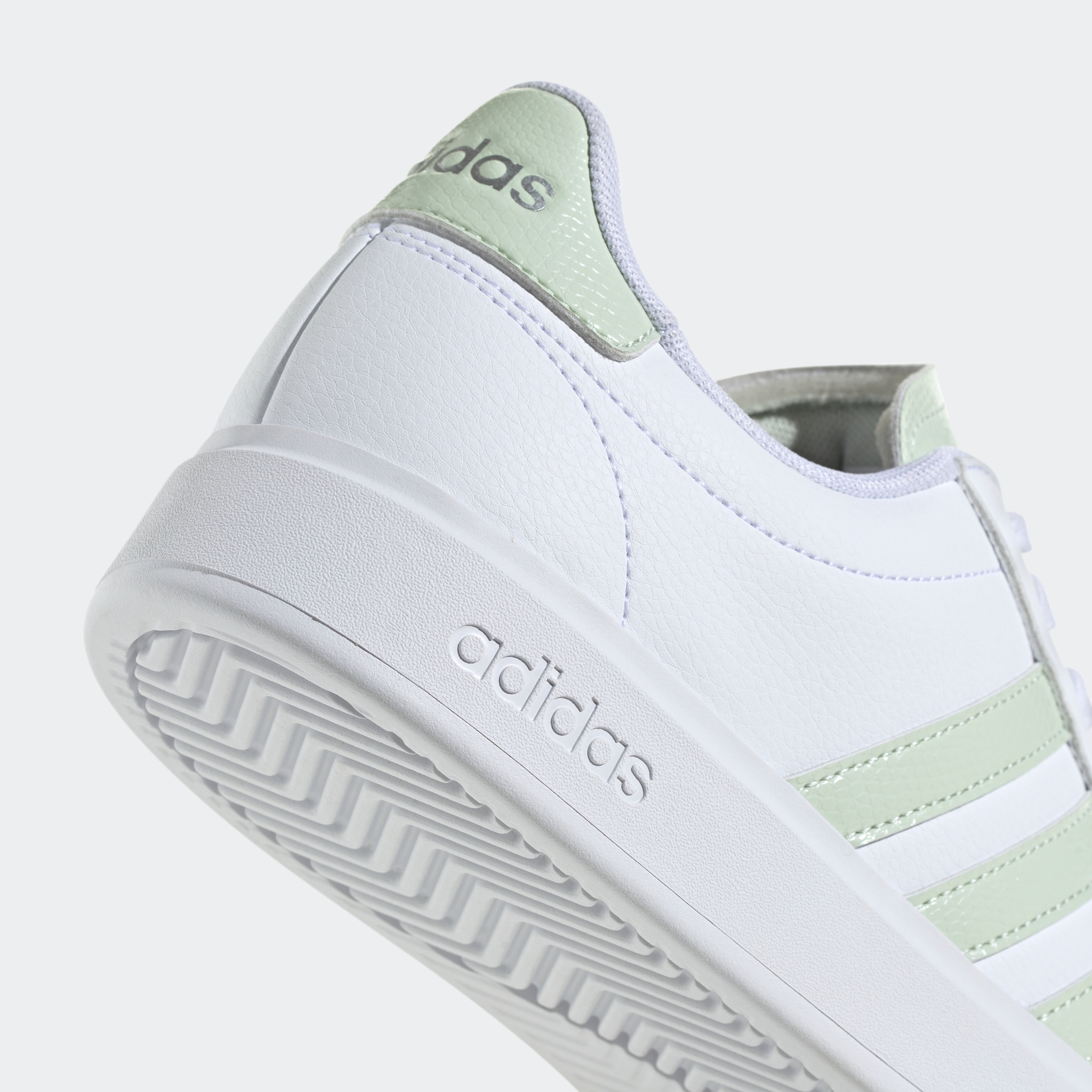 adidas Sportswear Sneaker »GRAND COURT 2.0«, Design auf den Spuren des adidas Superstar