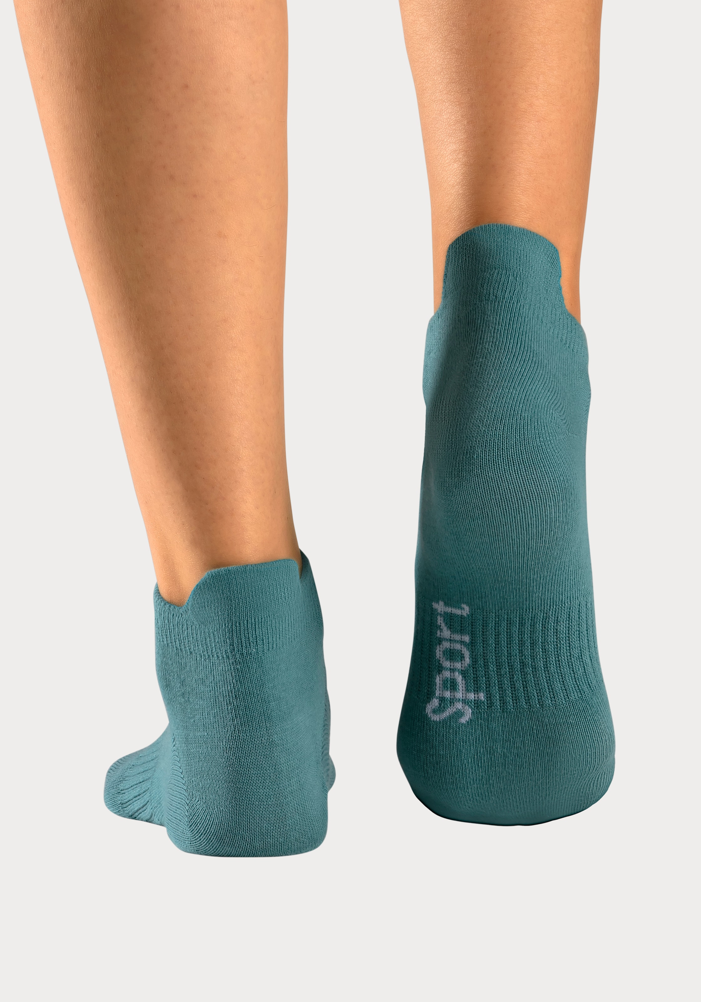 Bench. Sneakersocken, (Packung, 6 Paar), mit feiner Mesh Konstruktion und Mittelfussgummi
