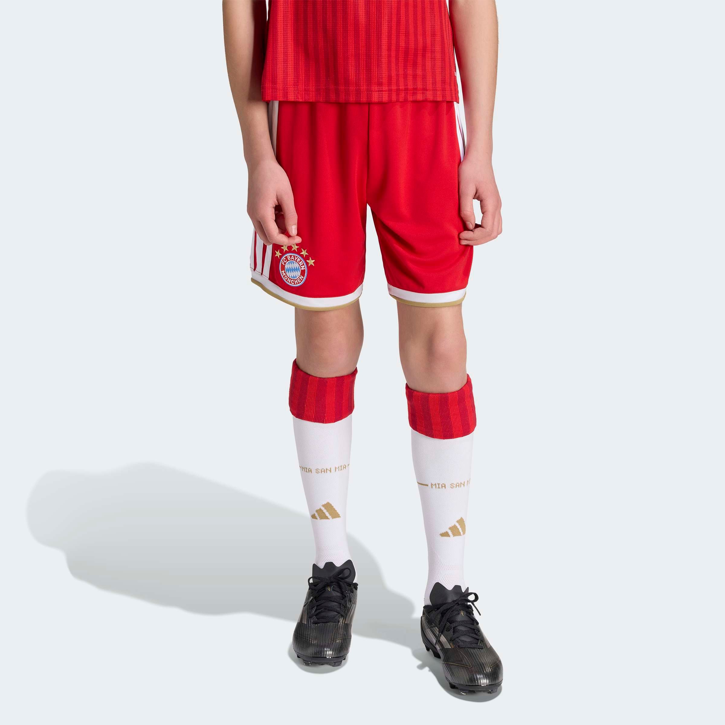 adidas Performance Trainingsshorts "FC BAYERN MÜNCHEN 26/27 KIDS" reguläre Passform, für Fussball, mit Vereinslogo