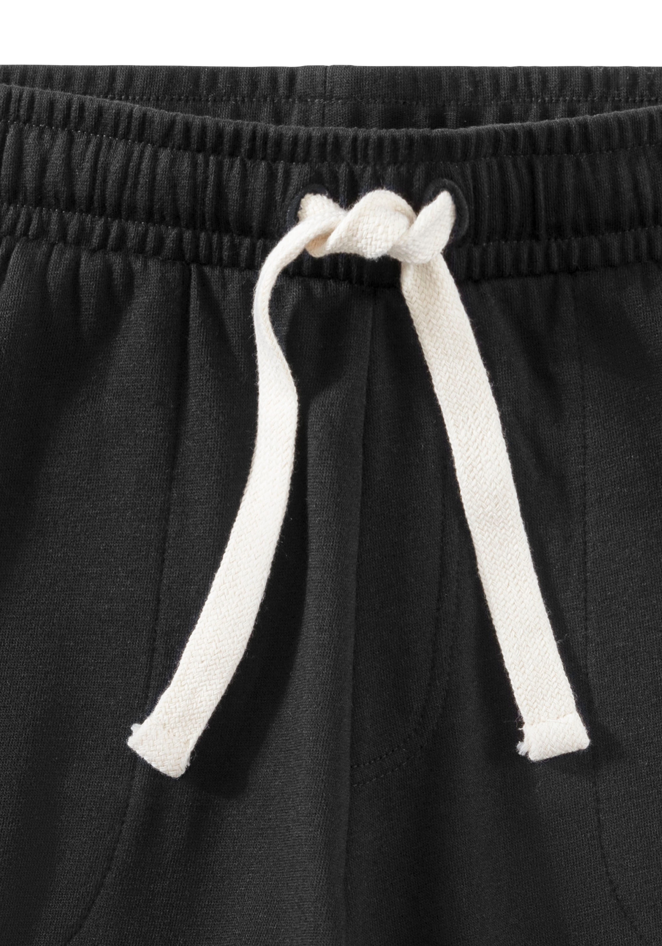 KangaROOS Sweatshorts, seitliche Taschen, kontrast Bänder