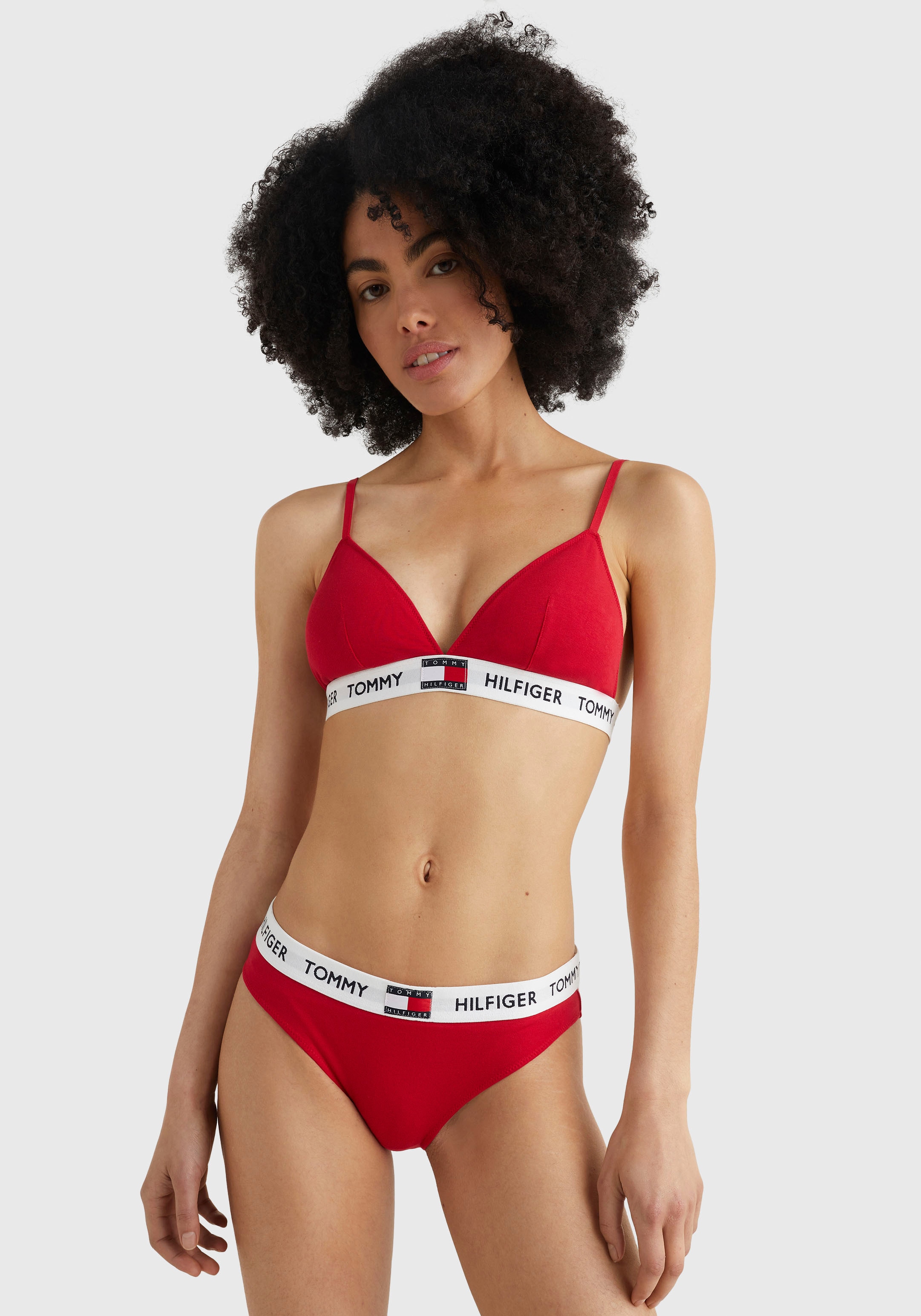 Tommy Hilfiger Bikinislip kaufen & online mit kontrastfabenem bei Schweiz Jelmoli-Versand »BIKINI«, Logo-Badge Underwear Bund Tommy Hilfger