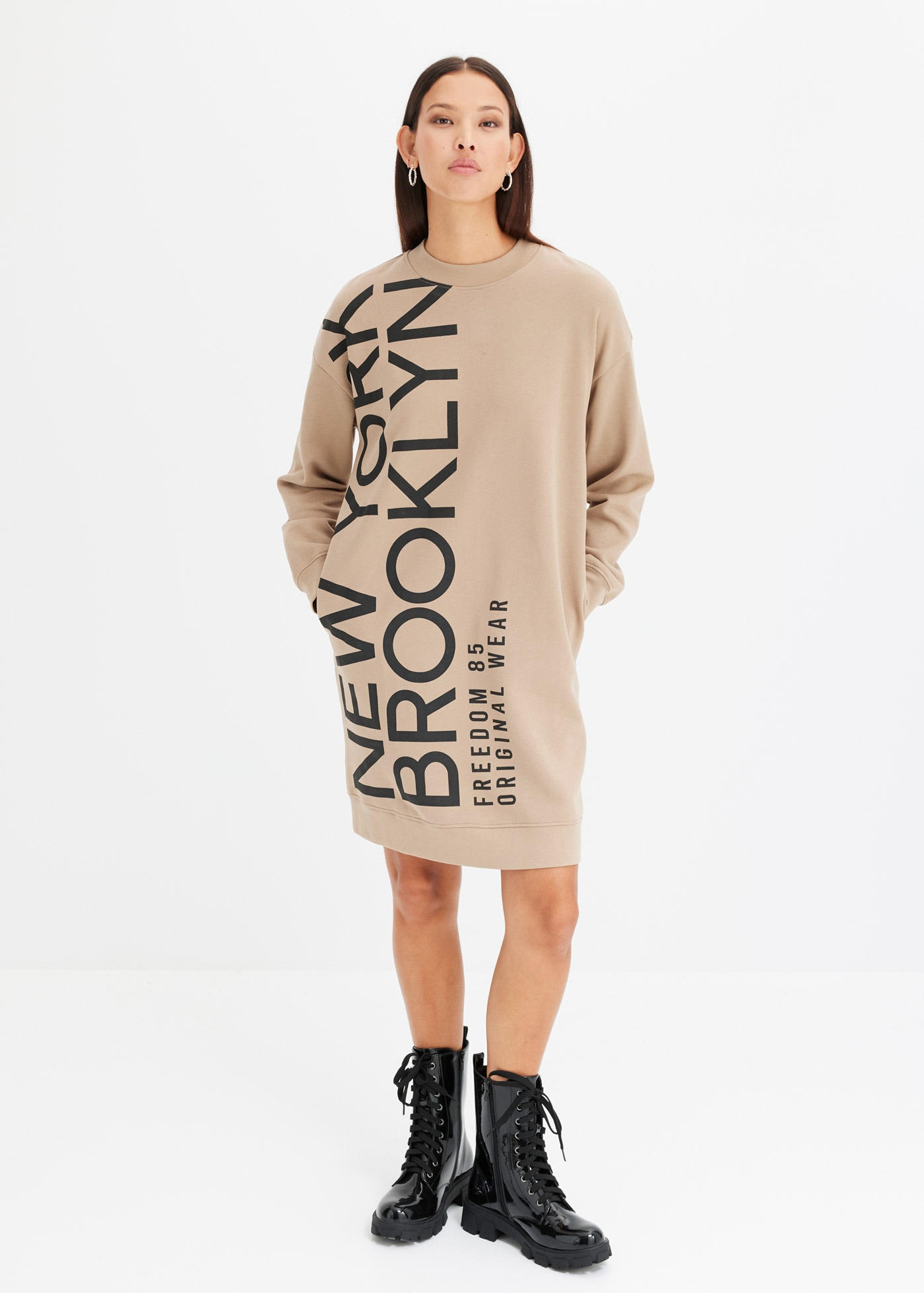 bonprix Sweatkleid »Oversize-Sweatkleid aus weichem Baumwoll-Mix« Oversize-Sweatkleid aus weichem Baumwoll-Mix